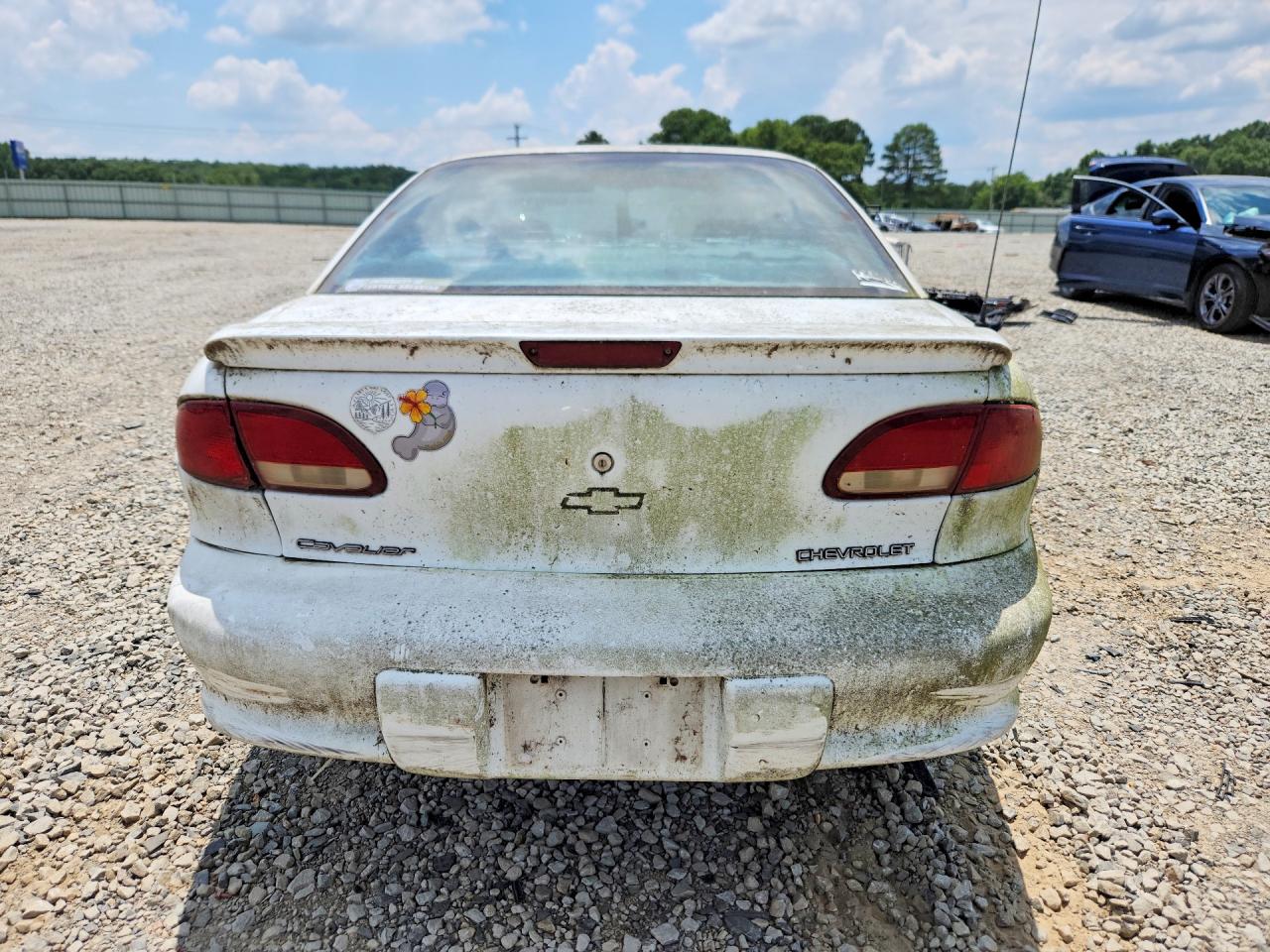 1997 Chevrolet Cavalier White vin: 1G1JC1247V7151099