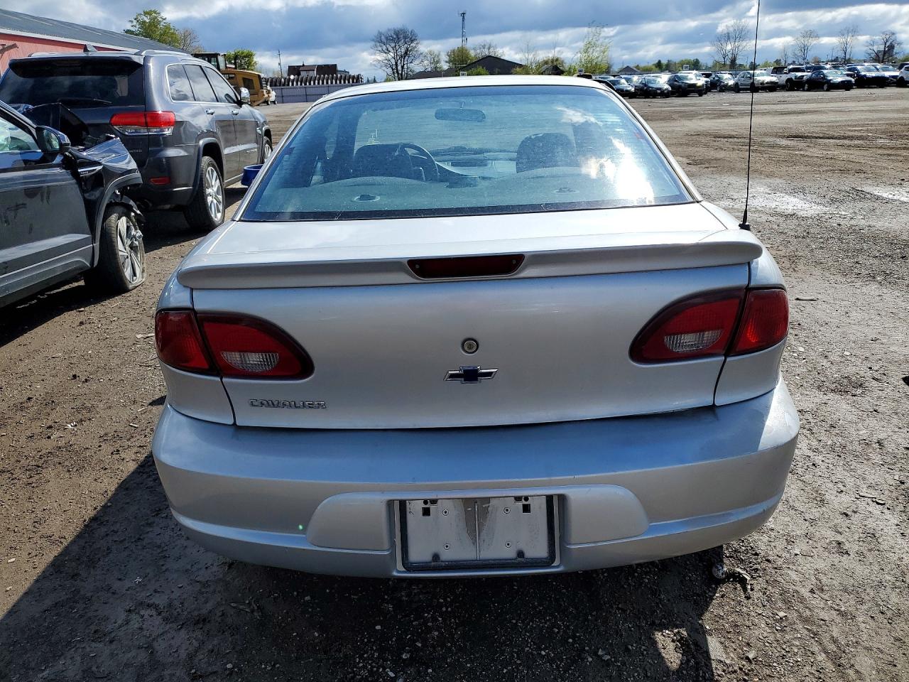 2000 Chevrolet Cavalier Silver vin: 1G1JC1249Y7123891