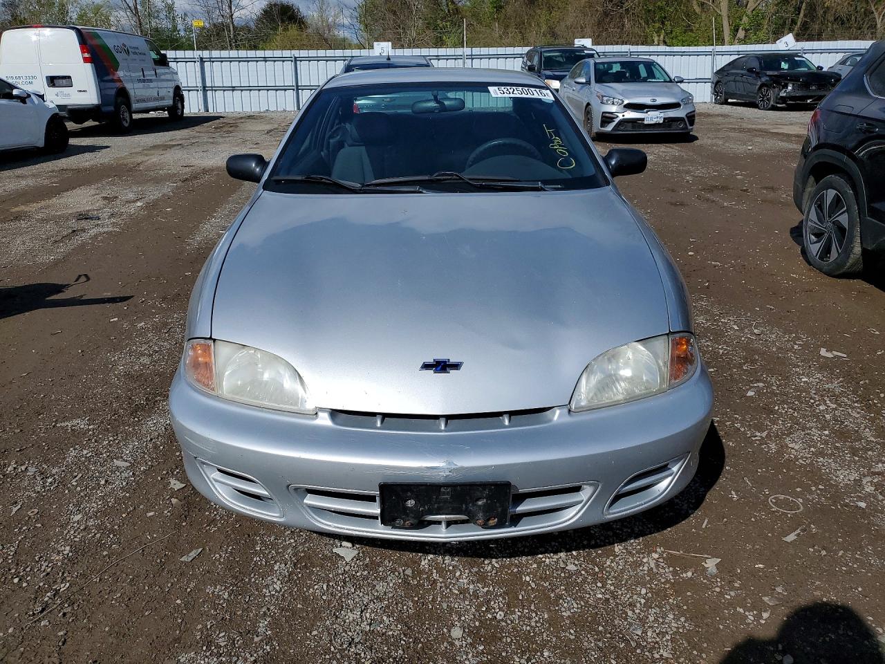 2000 Chevrolet Cavalier Silver vin: 1G1JC1249Y7123891