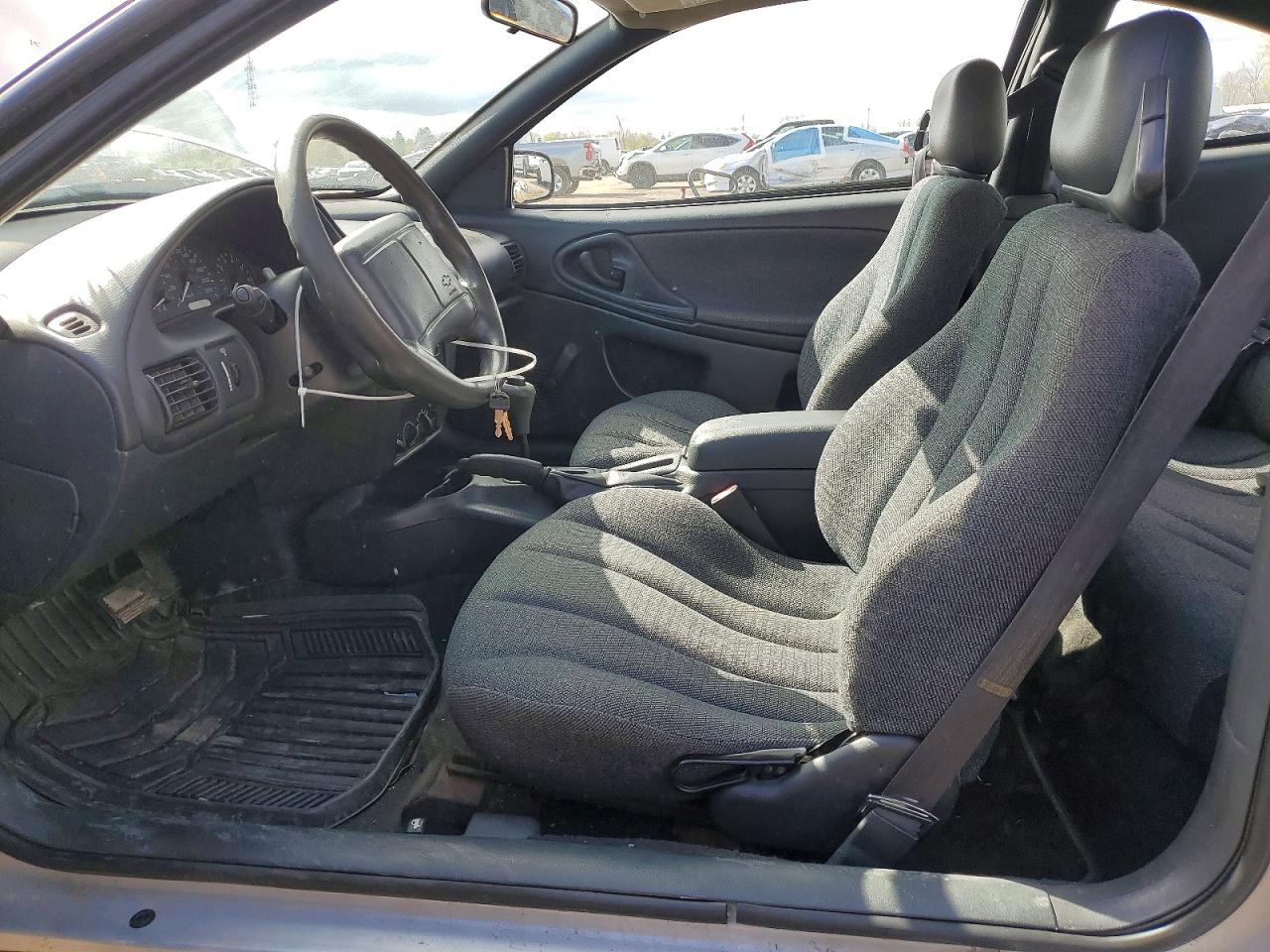 2000 Chevrolet Cavalier Silver vin: 1G1JC1249Y7123891