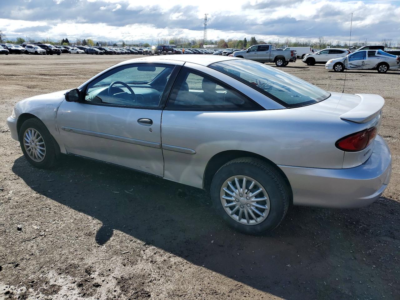 2000 Chevrolet Cavalier Silver vin: 1G1JC1249Y7123891