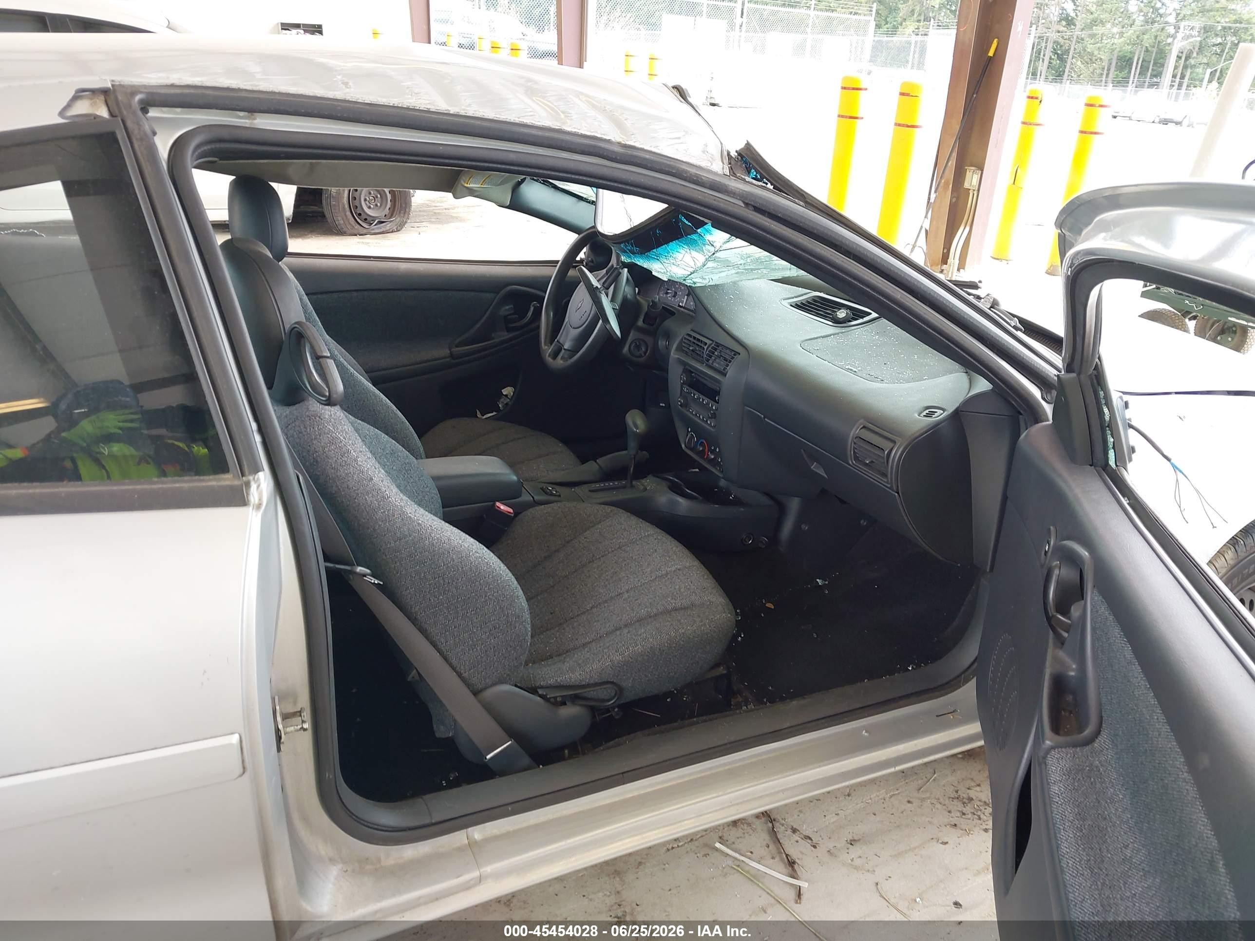 2005 Chevrolet Cavalier   Silver vin: 1G1JC12F557136456