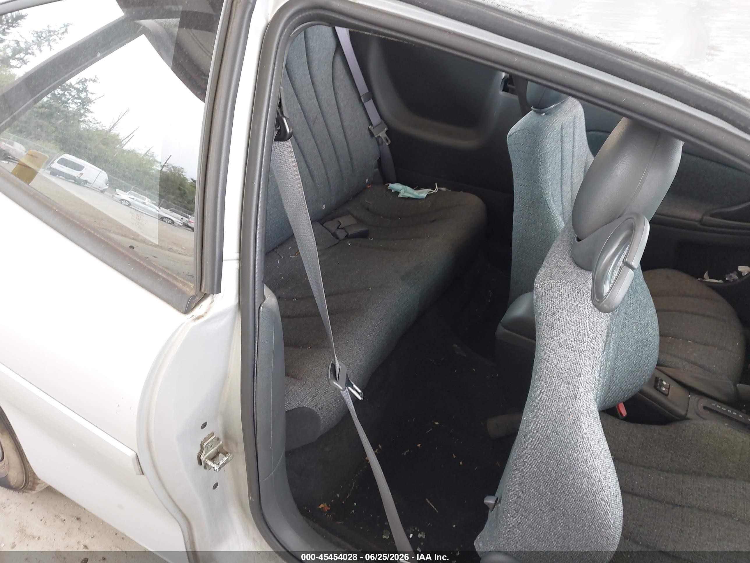 2005 Chevrolet Cavalier   Silver vin: 1G1JC12F557136456