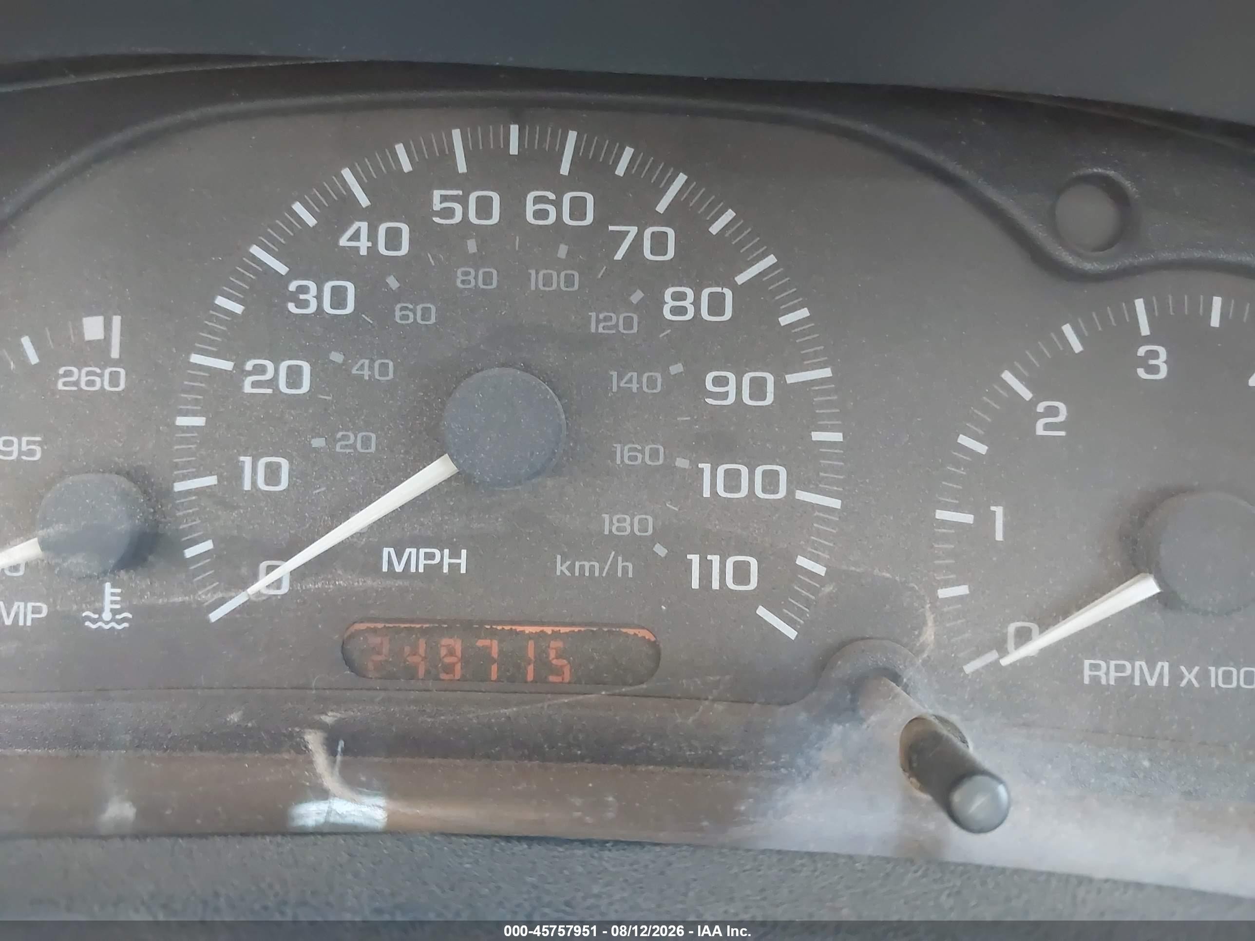 2004 Chevrolet Cavalier   Red vin: 1G1JC12FX47124236