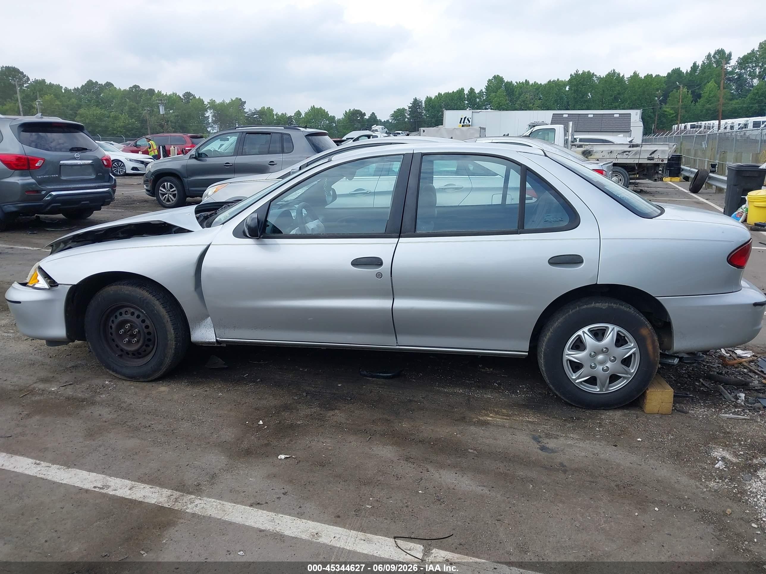 2001 Chevrolet Cavalier   Silver vin: 1G1JC524017173169