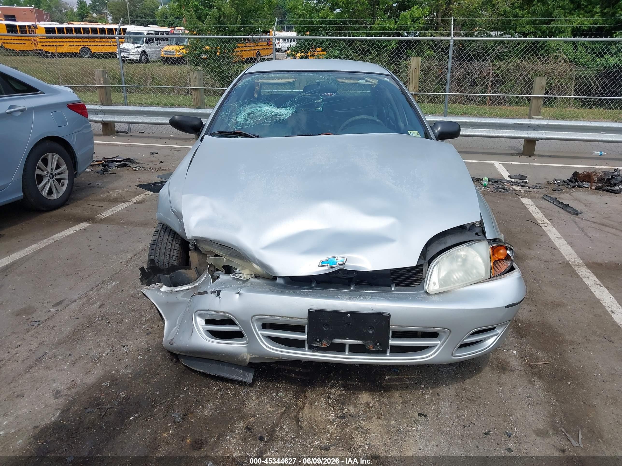 2001 Chevrolet Cavalier   Silver vin: 1G1JC524017173169