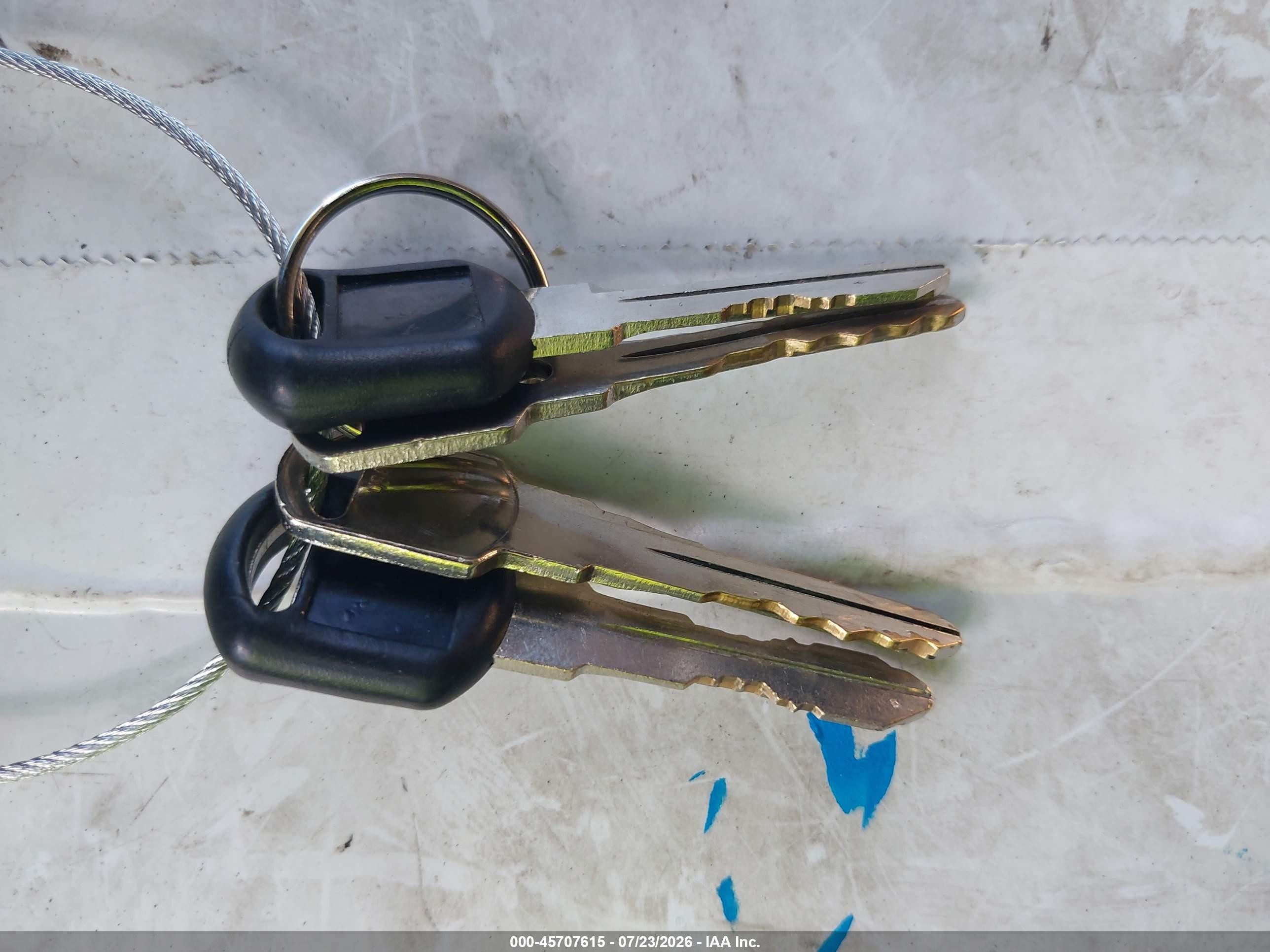 2002 Chevrolet Cavalier   Красный vin: 1G1JC524027377438