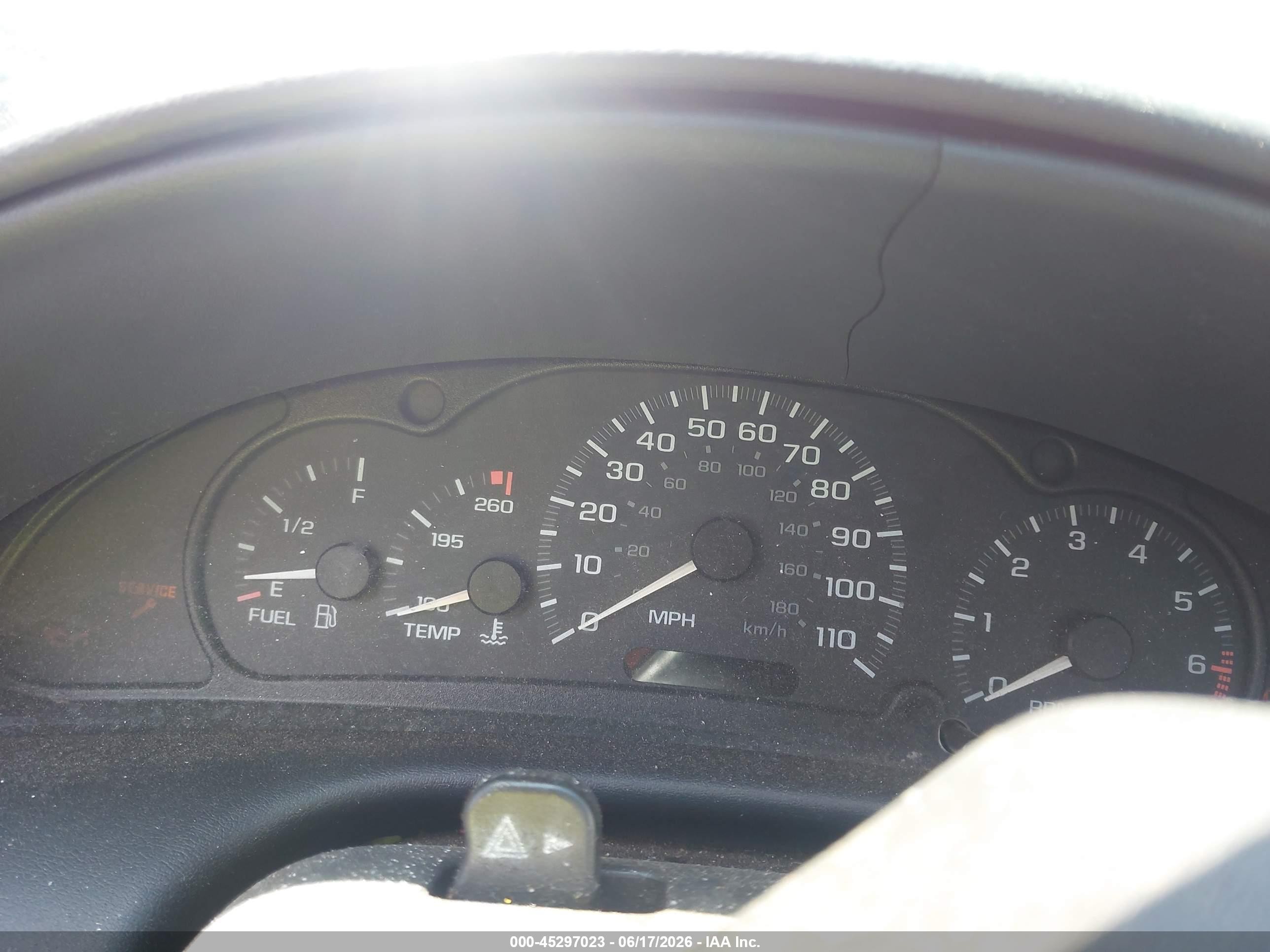 2002 Chevrolet Cavalier   Красный vin: 1G1JC524027473361