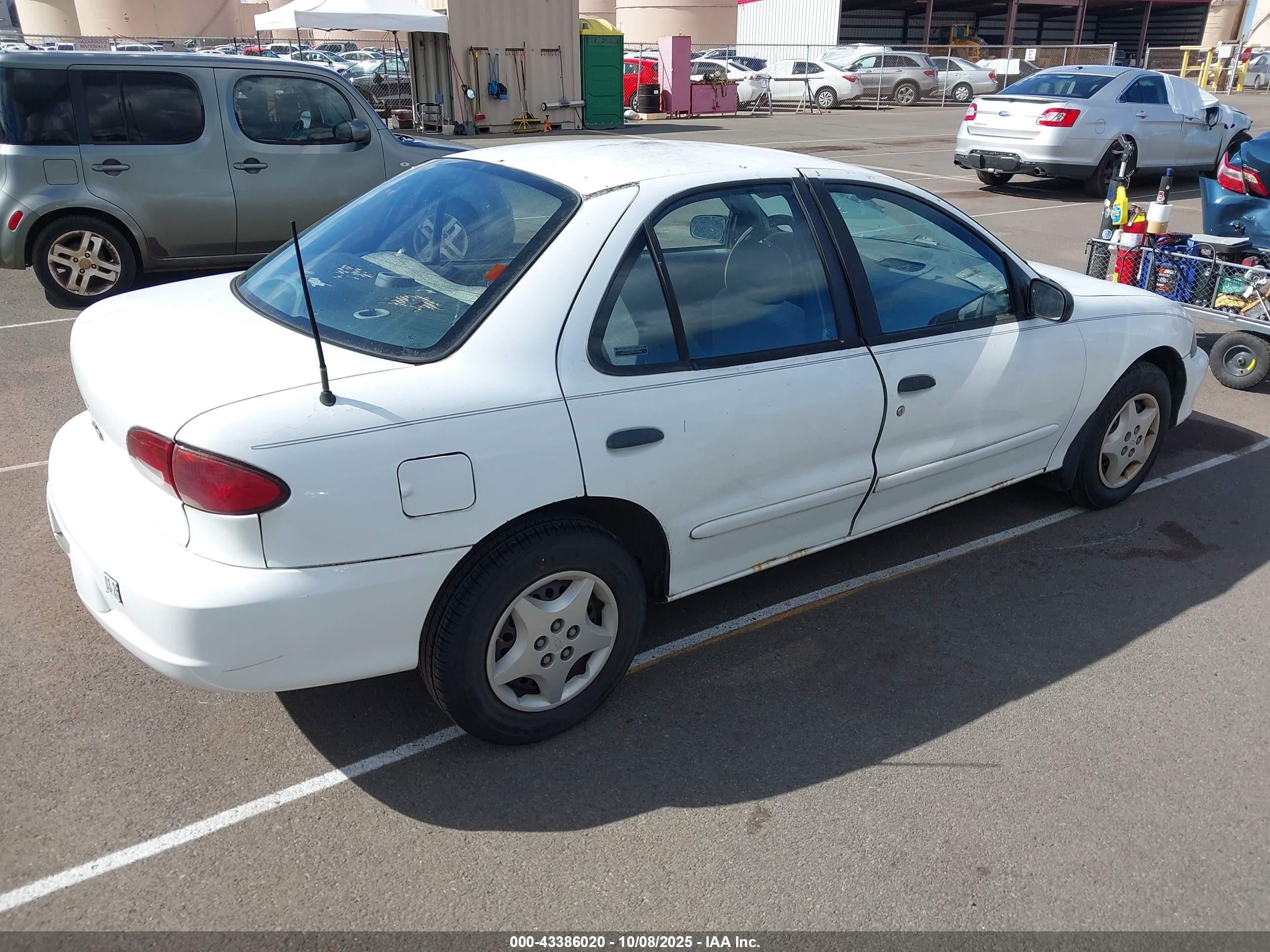 2001 Chevrolet Cavalier   White vin: 1G1JC524117346391