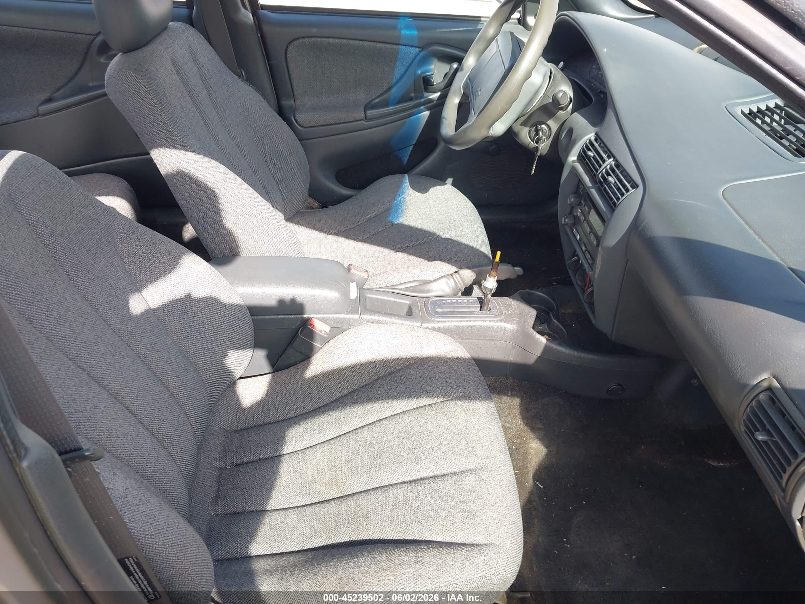 2002 Chevrolet Cavalier   Gold vin: 1G1JC524127193271