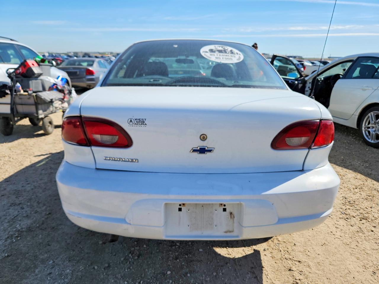 2001 Chevrolet Cavalier Base White vin: 1G1JC524217380565
