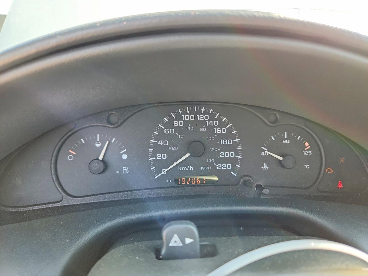 2001 Chevrolet Cavalier Base White vin: 1G1JC524217380565
