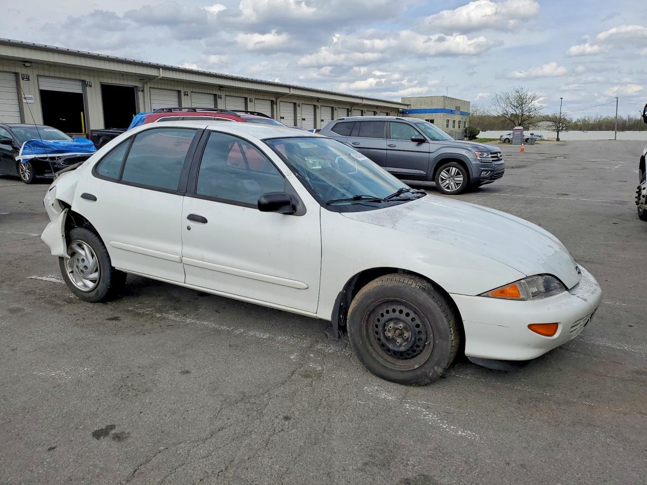 1999 Chevrolet Cavalier 4d White vin: 1G1JC5242X7300917