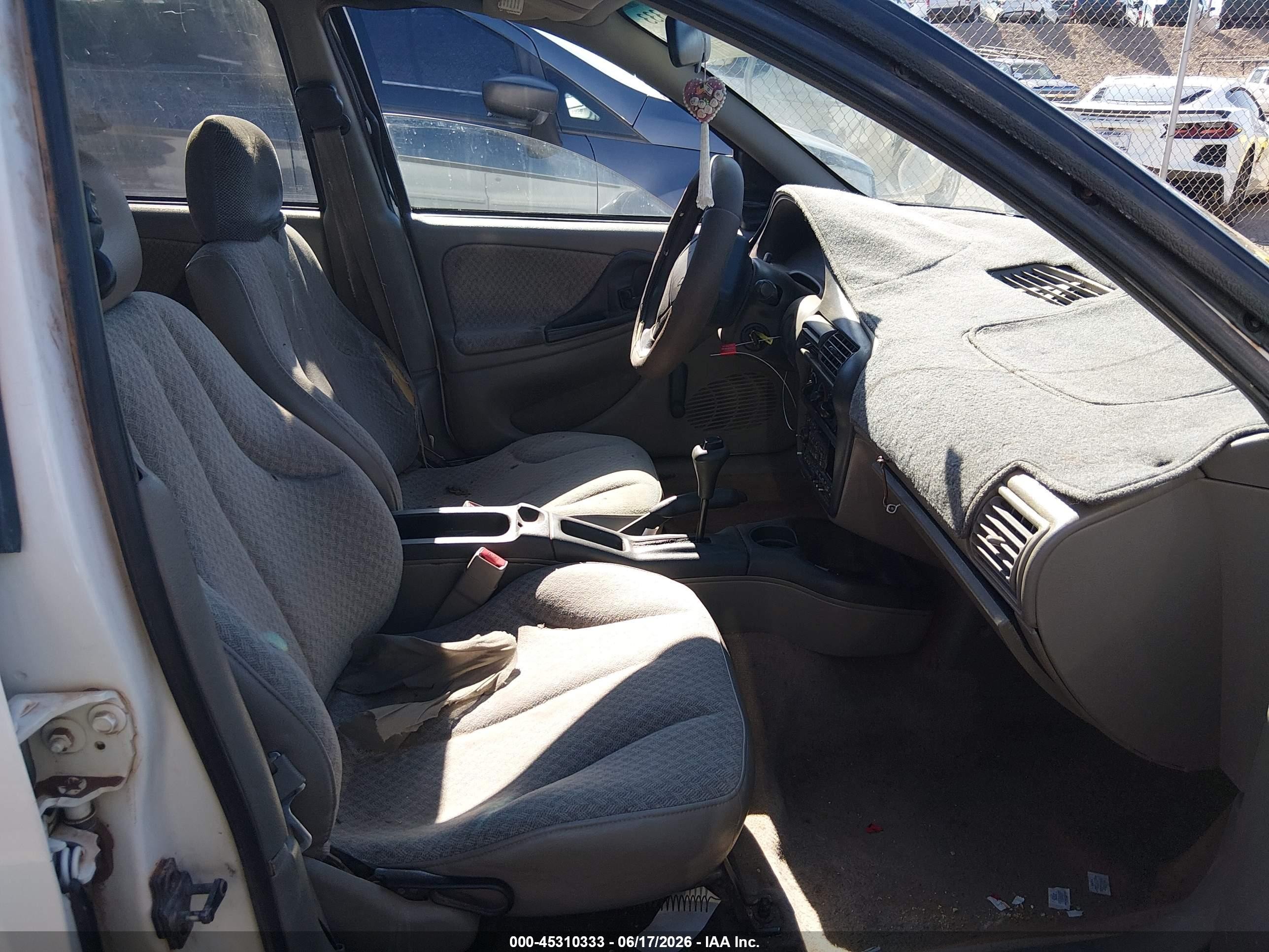 1998 Chevrolet Cavalier   White vin: 1G1JC5243W7179426