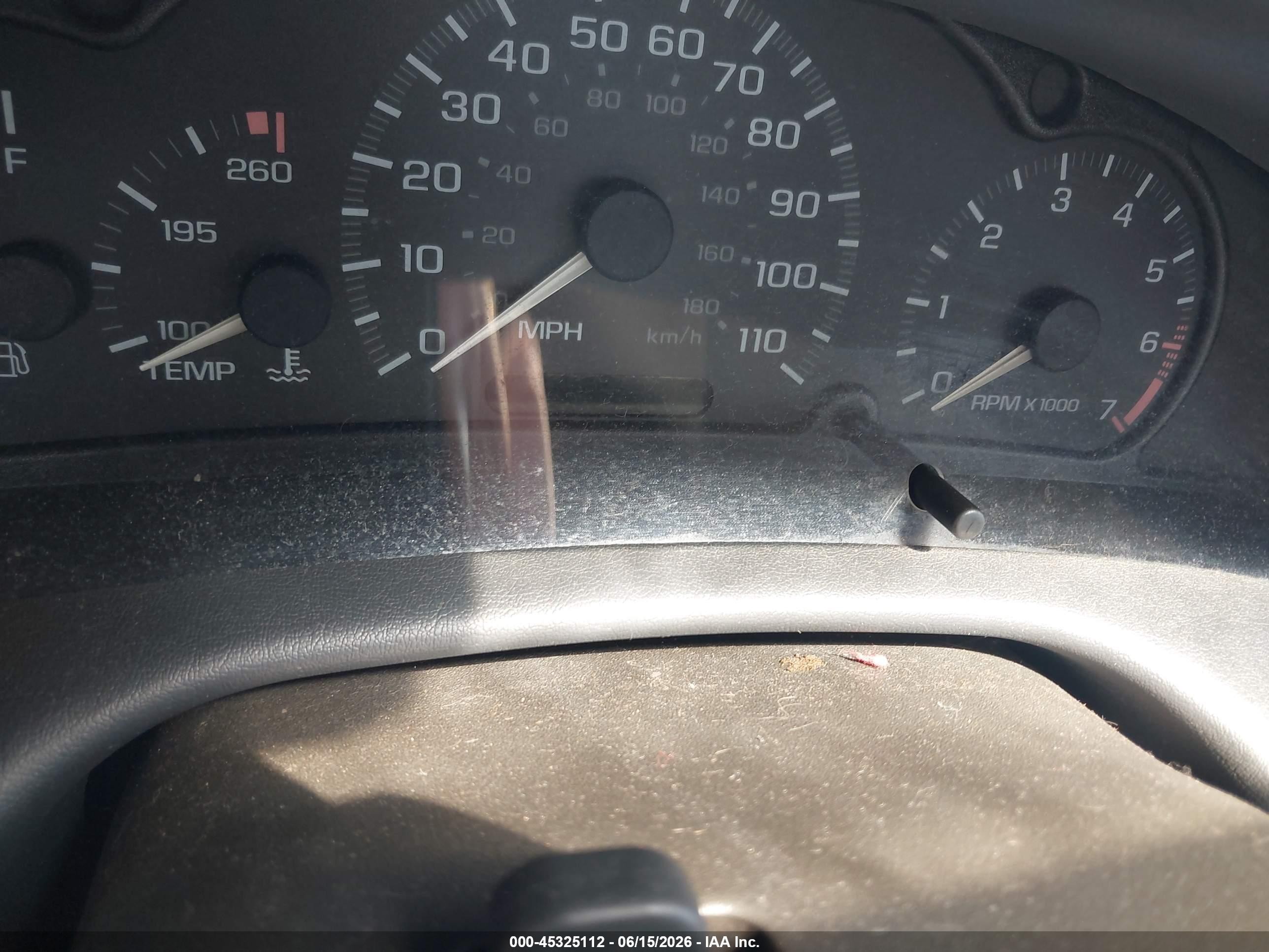 2002 Chevrolet Cavalier   Белый vin: 1G1JC524427475811