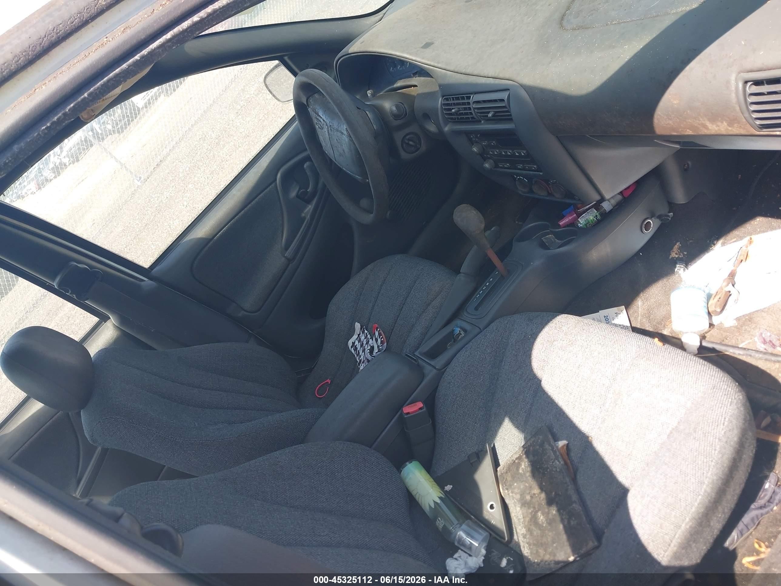 2002 Chevrolet Cavalier   Белый vin: 1G1JC524427475811