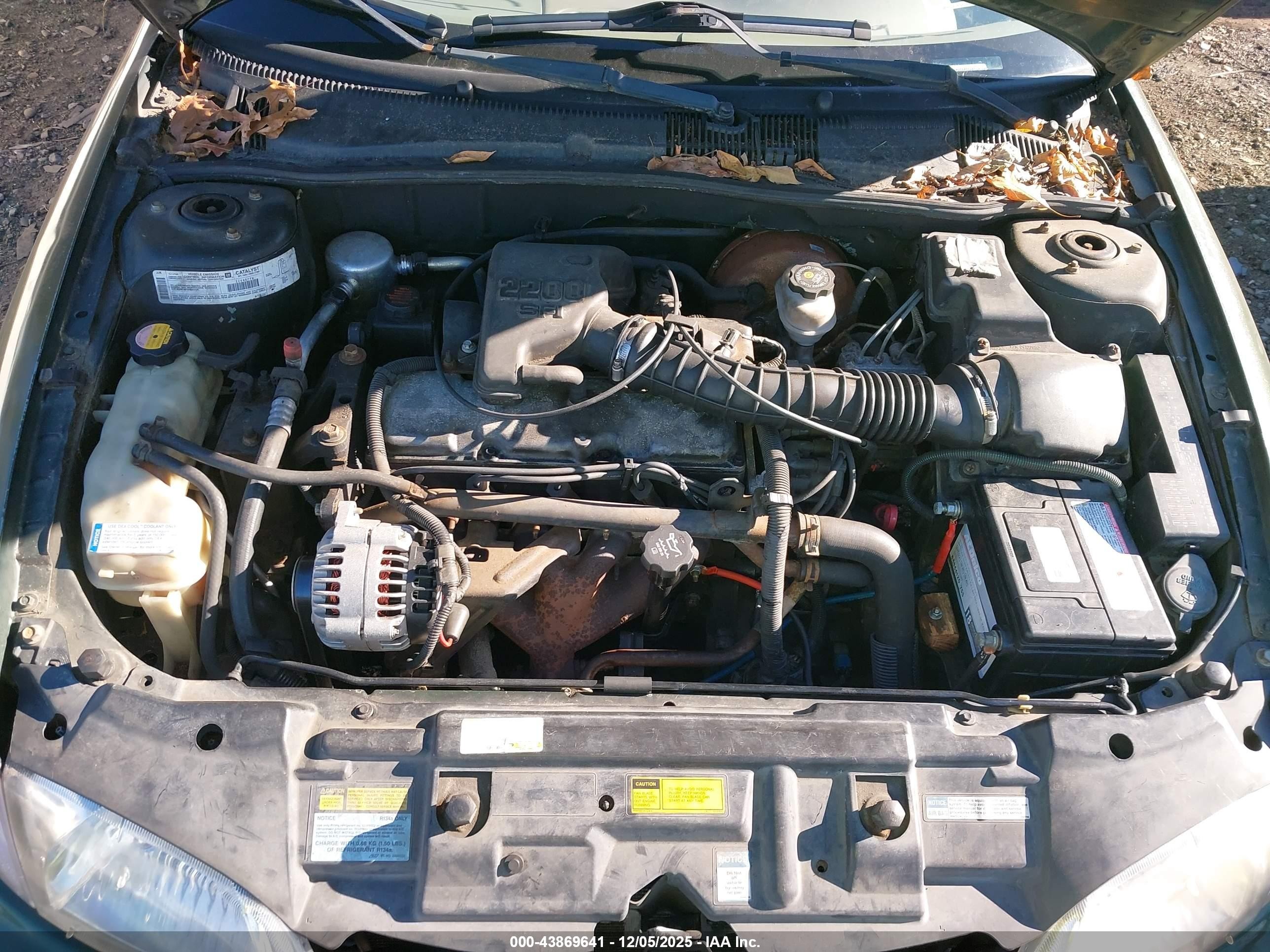 2000 Chevrolet Cavalier   Green vin: 1G1JC5244Y7389407