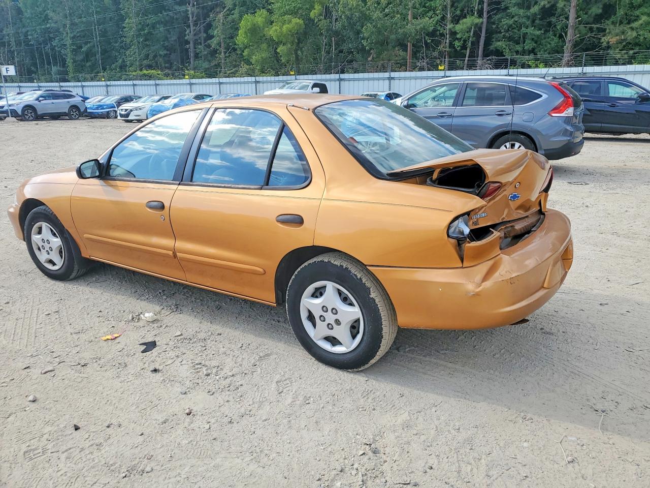 2002 Chevrolet Cavalier Base Золотой vin: 1G1JC524527404911