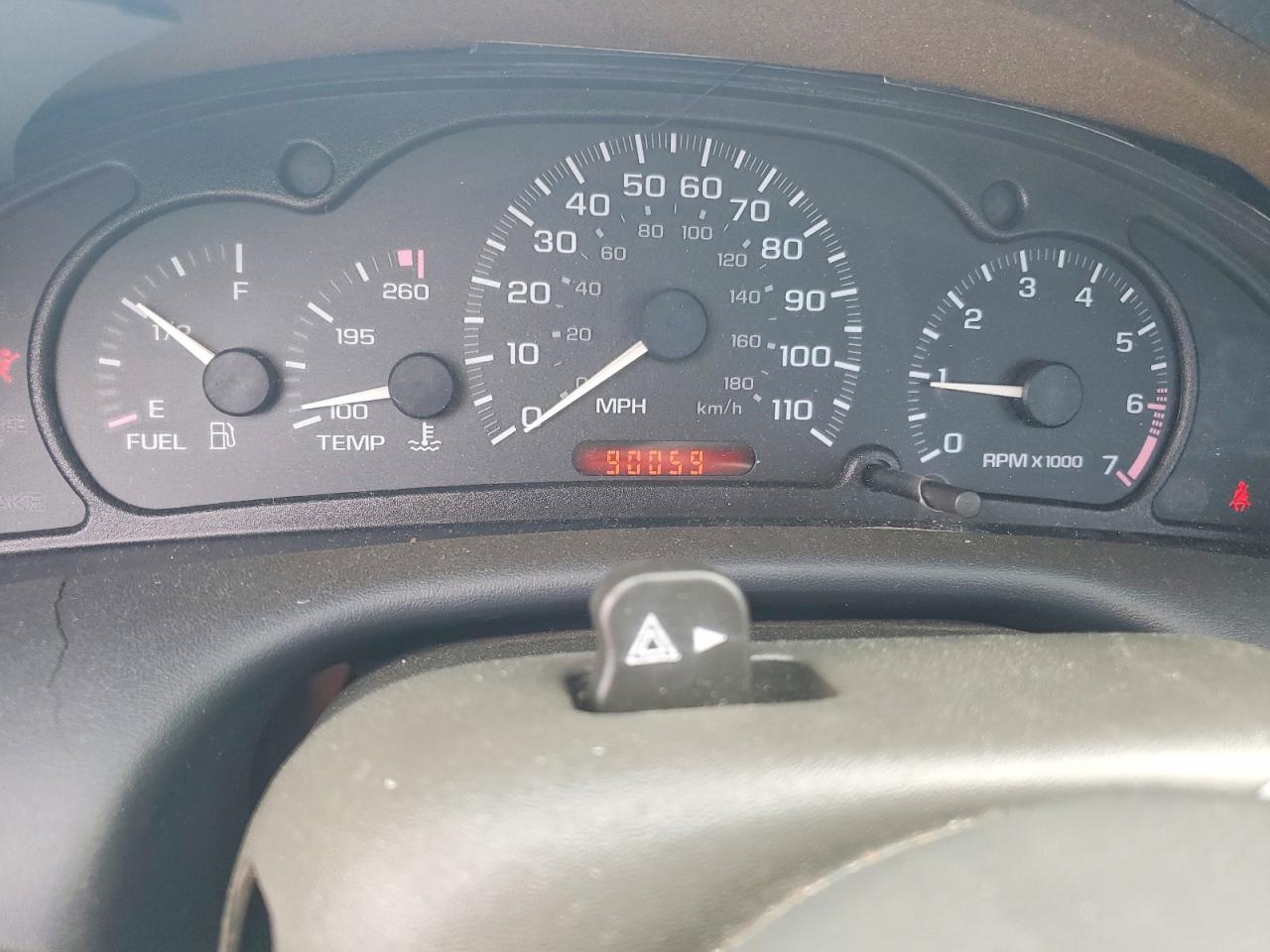 2002 Chevrolet Cavalier Base Золотой vin: 1G1JC524527404911