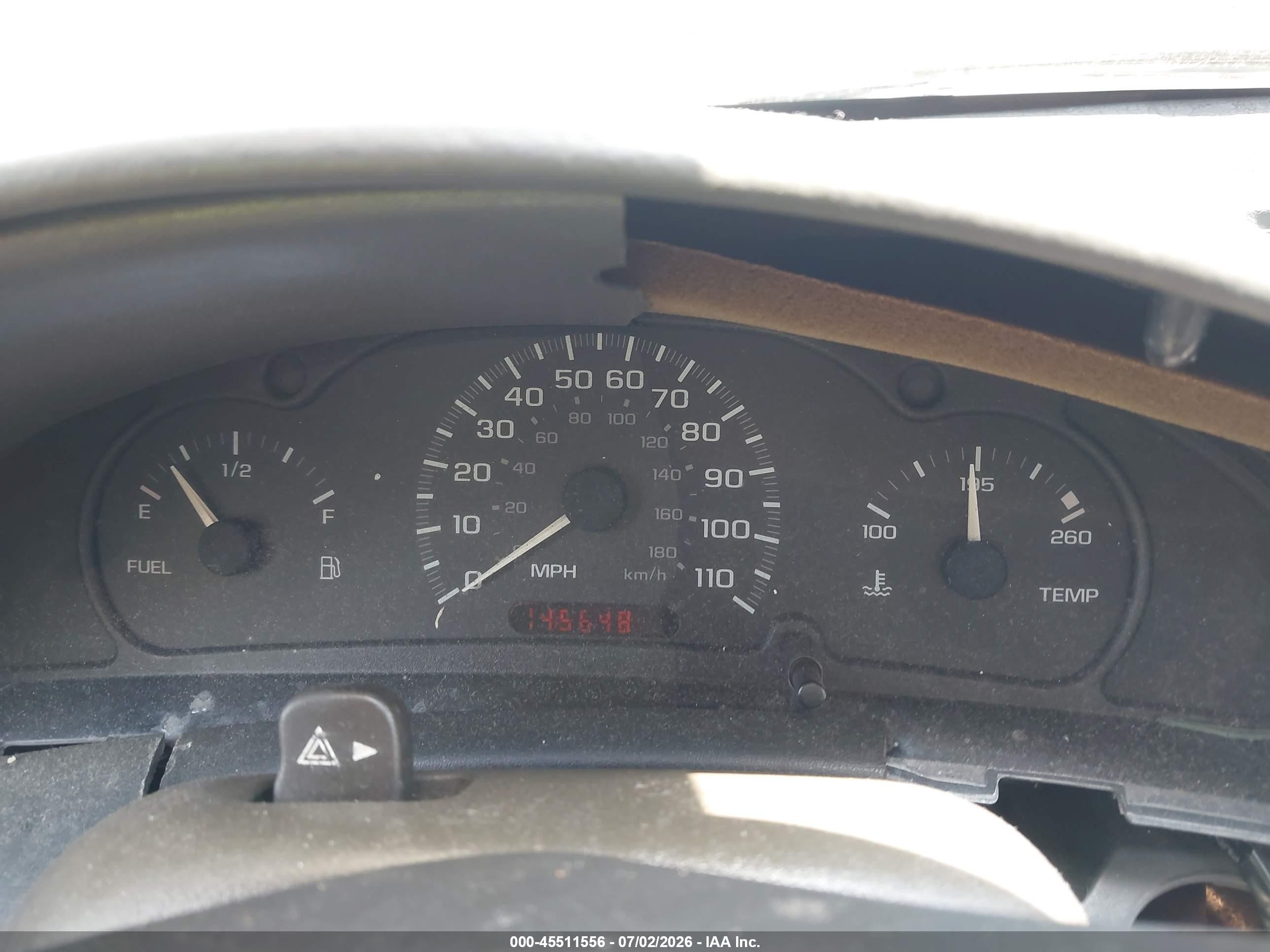2000 Chevrolet Cavalier   White vin: 1G1JC5246Y7239363