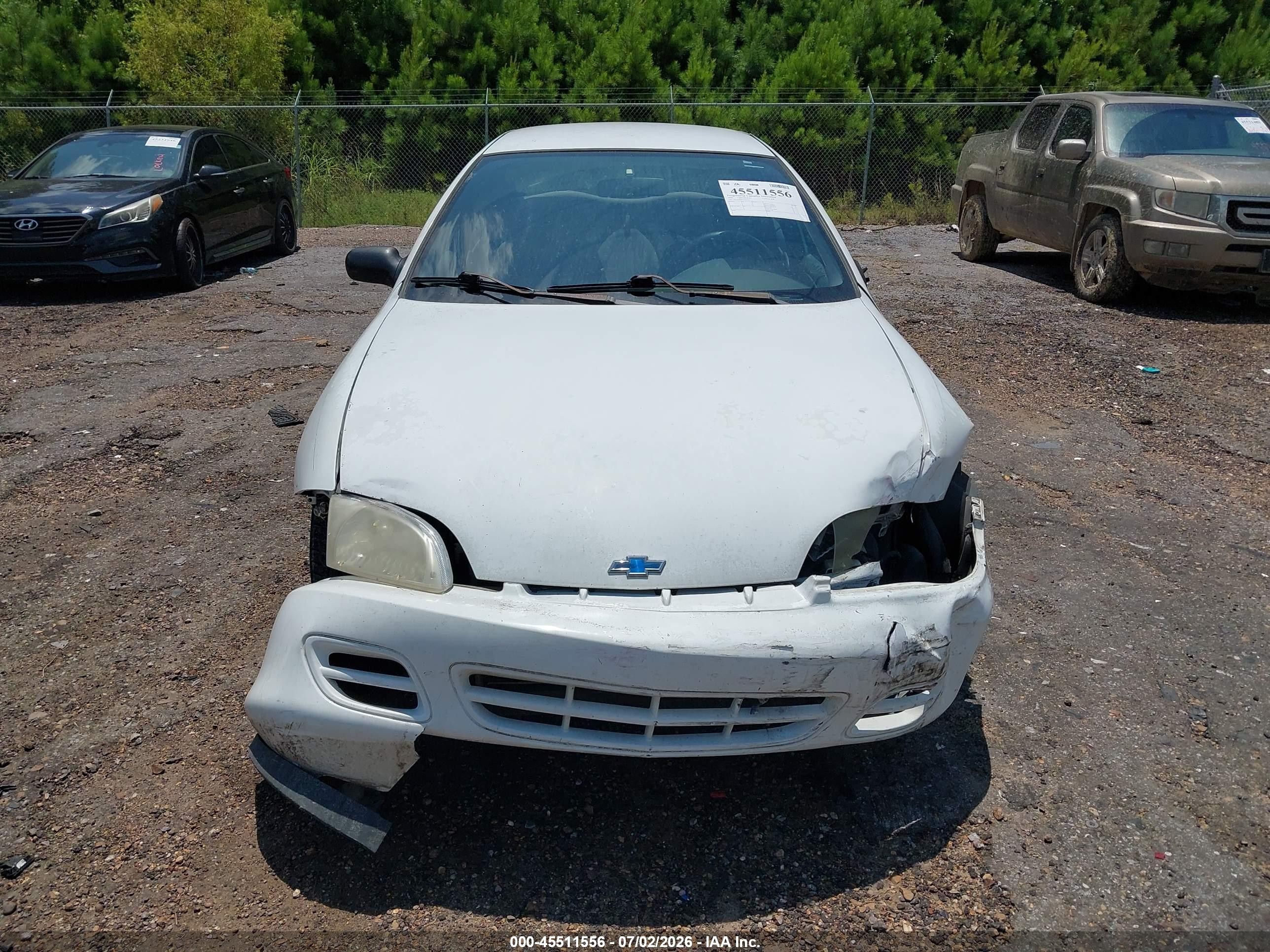 2000 Chevrolet Cavalier   White vin: 1G1JC5246Y7239363