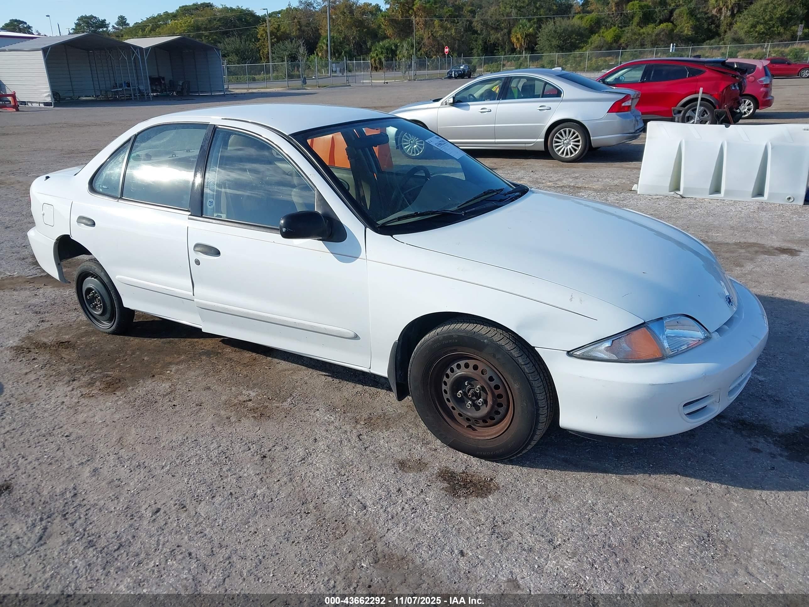 2000 Chevrolet Cavalier   White vin: 1G1JC5247Y7290855