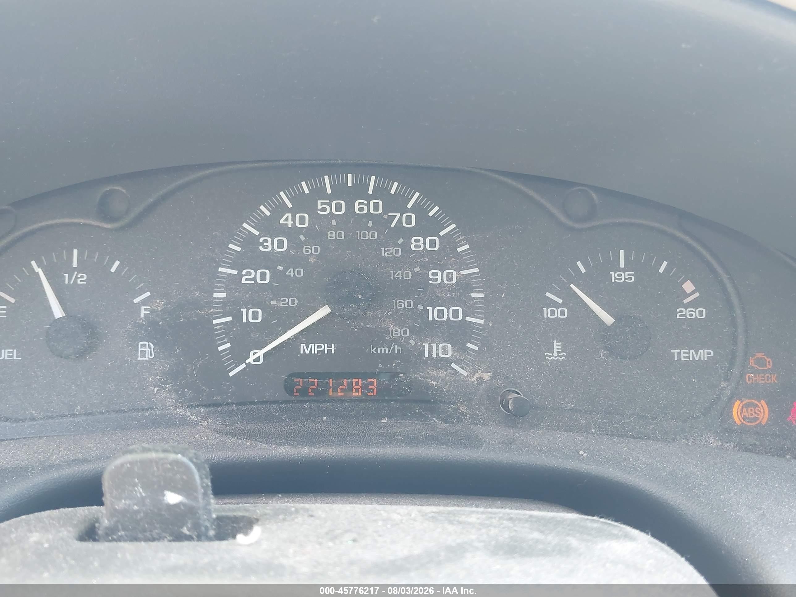 2001 Chevrolet Cavalier   White vin: 1G1JC524X17279595
