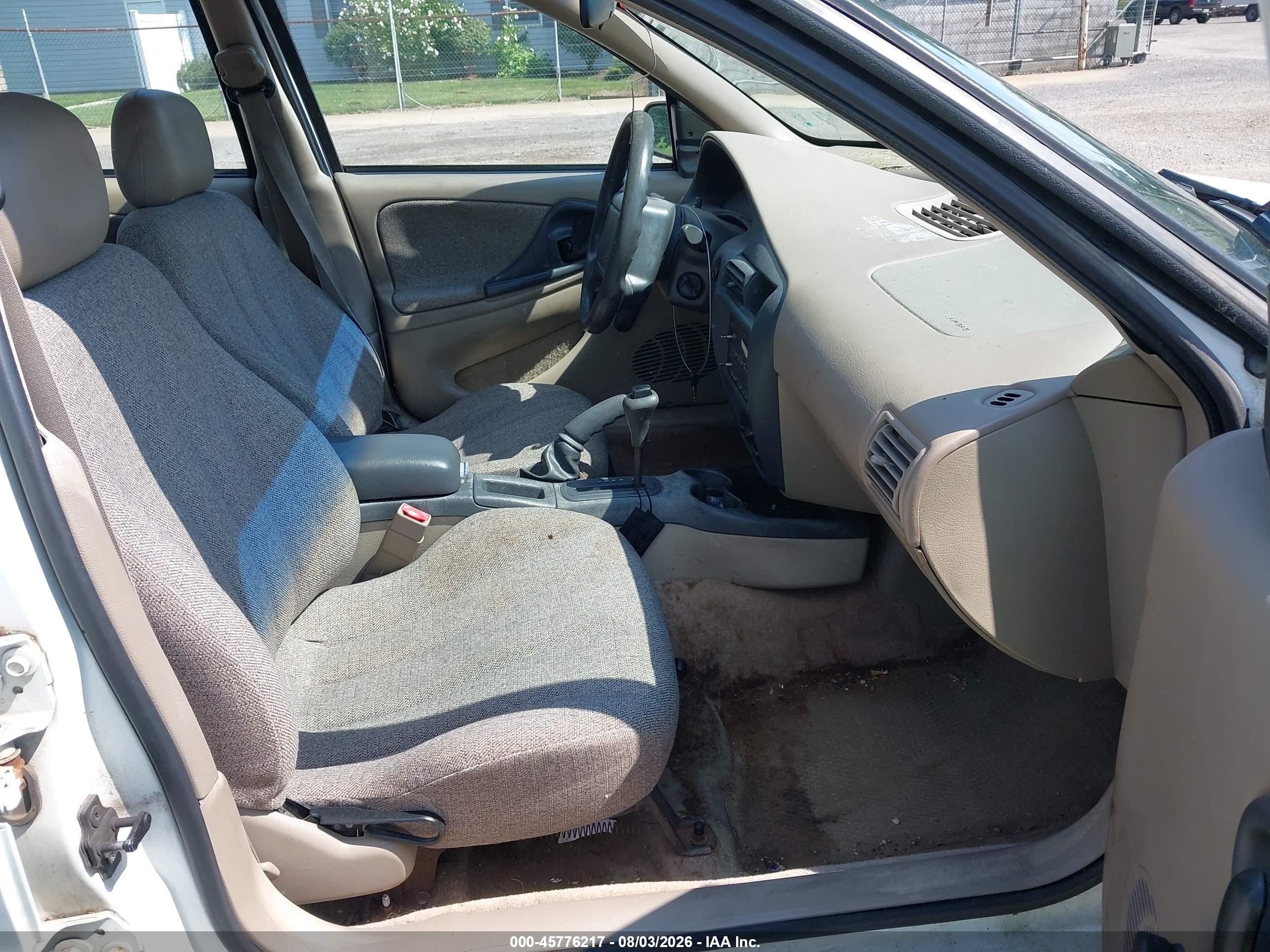 2001 Chevrolet Cavalier   White vin: 1G1JC524X17279595