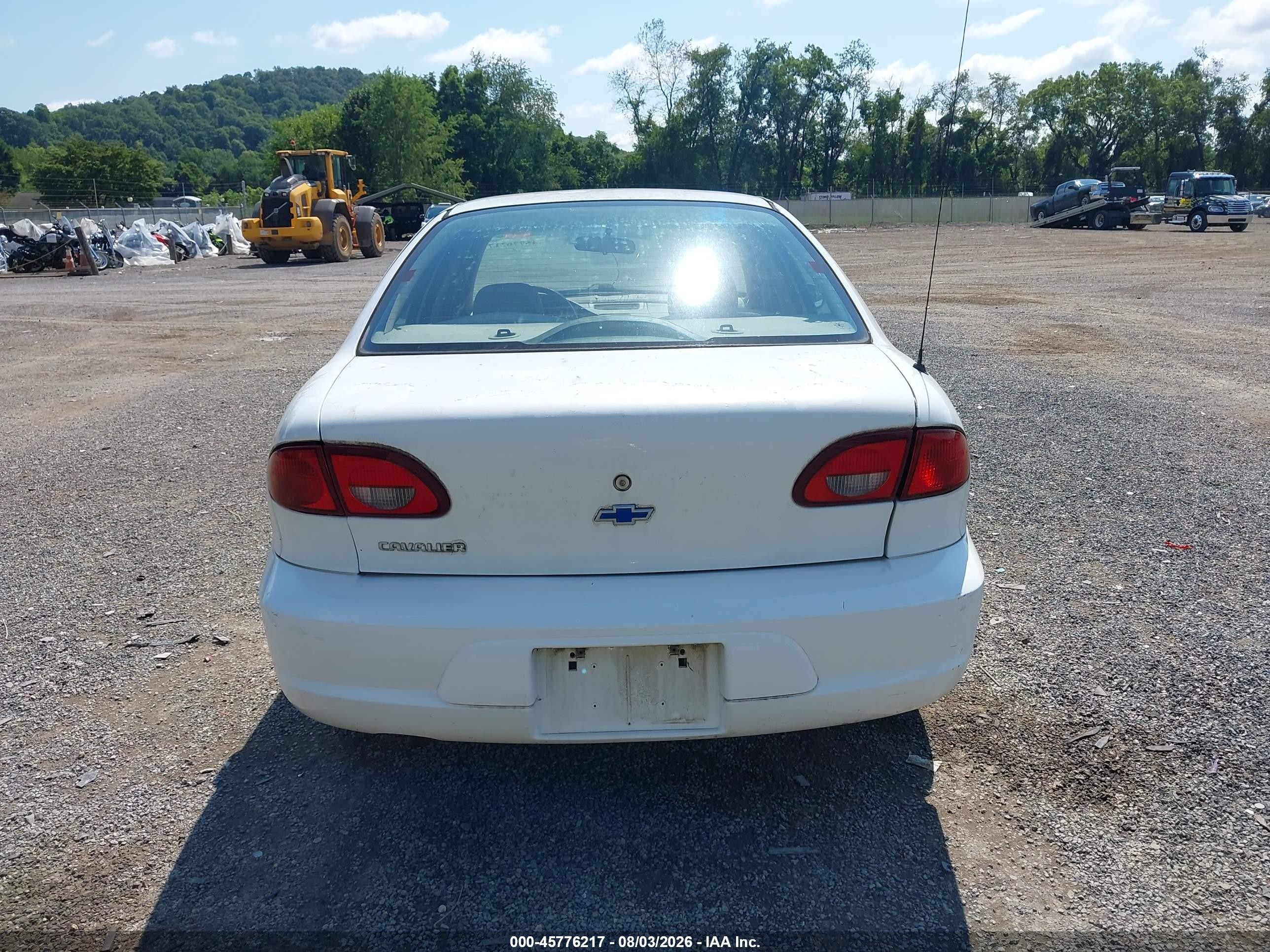 2001 Chevrolet Cavalier   White vin: 1G1JC524X17279595