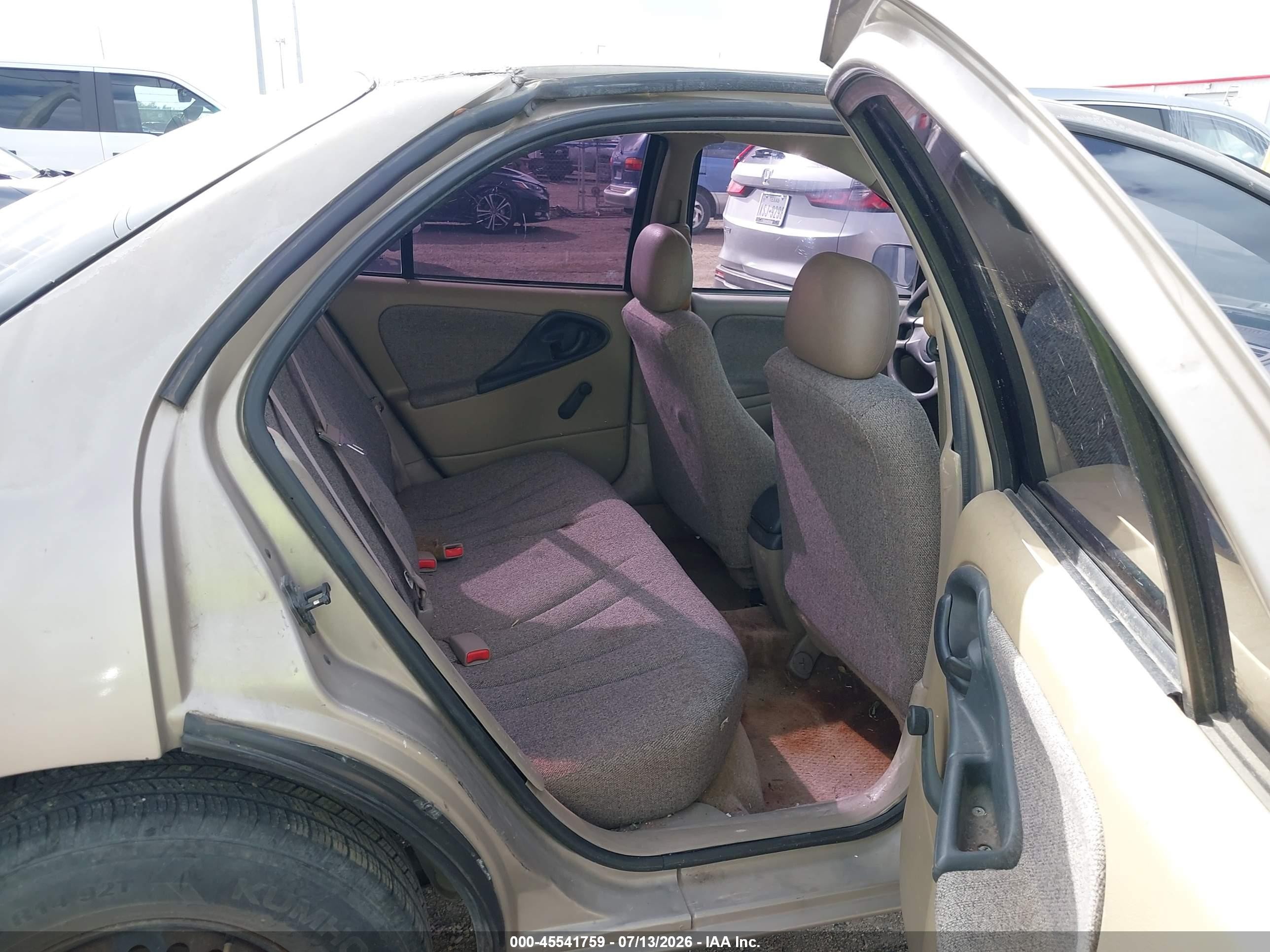 2003 Chevrolet Cavalier   Gold vin: 1G1JC52F037101490
