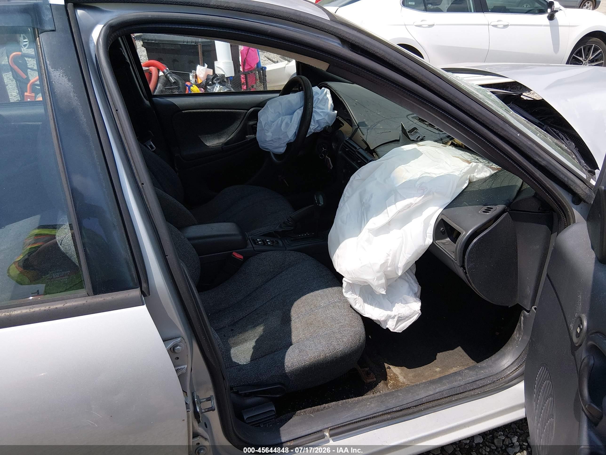 2005 Chevrolet Cavalier   Серебряный vin: 1G1JC52F057205688