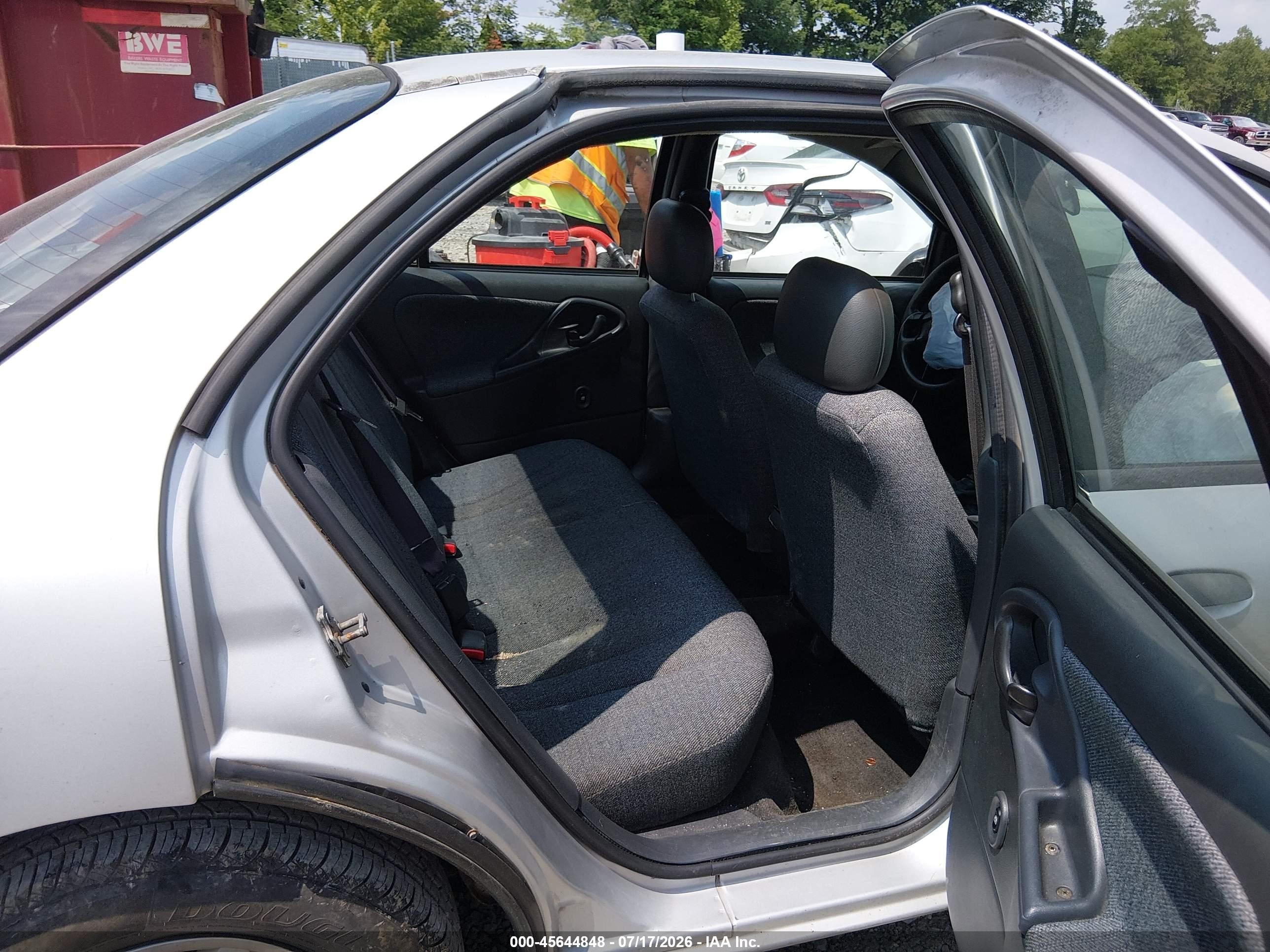 2005 Chevrolet Cavalier   Серебряный vin: 1G1JC52F057205688