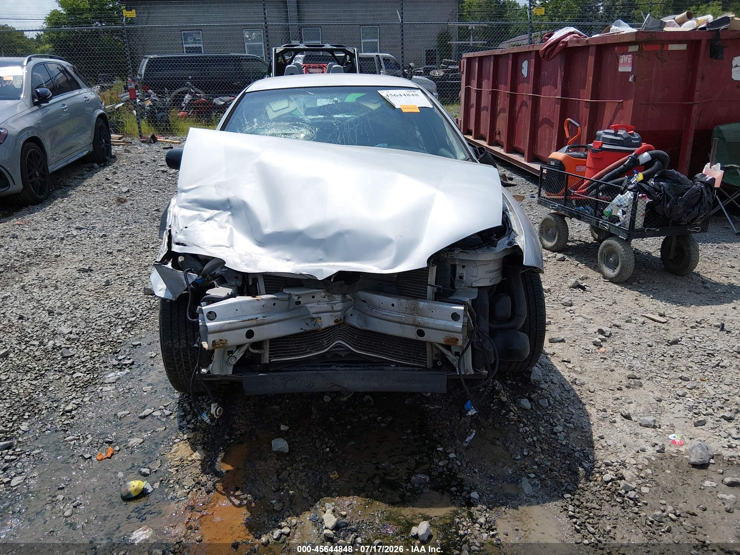 2005 Chevrolet Cavalier   Серебряный vin: 1G1JC52F057205688