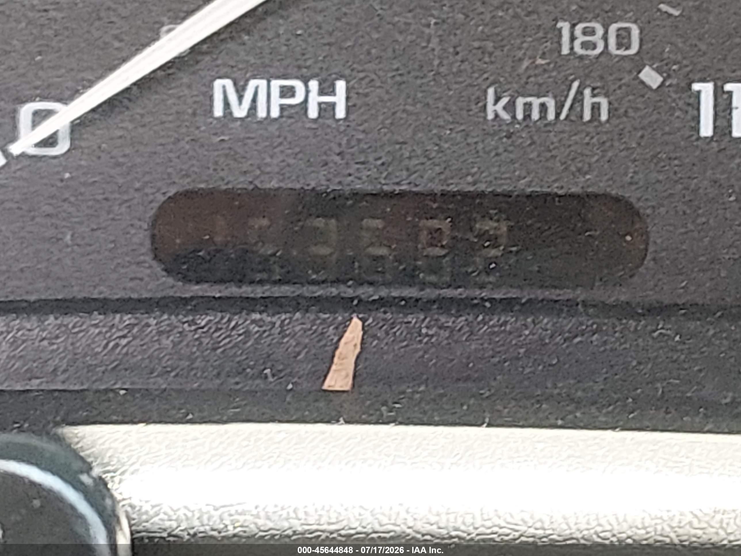 2005 Chevrolet Cavalier   Серебряный vin: 1G1JC52F057205688