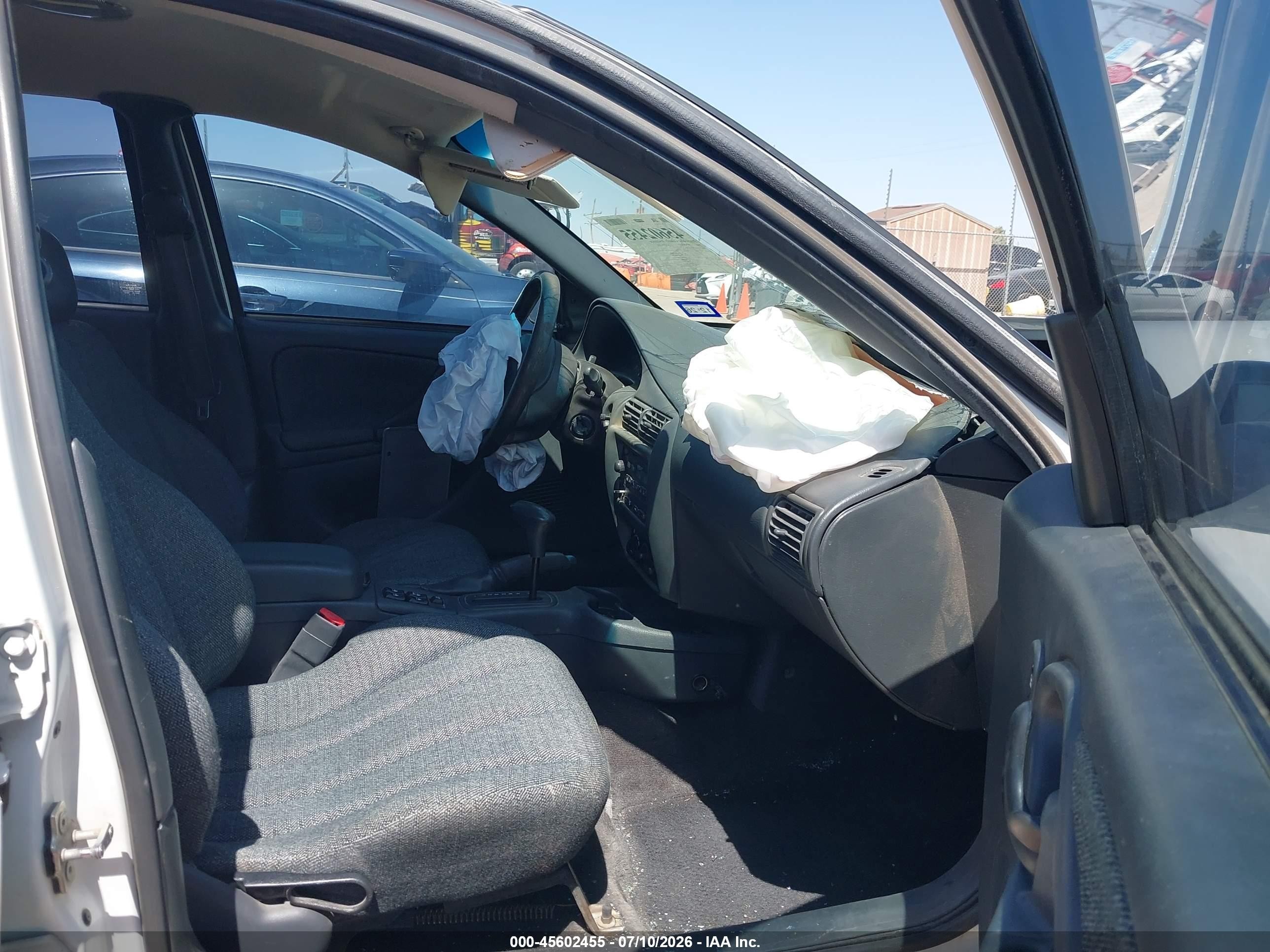 2005 Chevrolet Cavalier   Белый vin: 1G1JC52F157147803