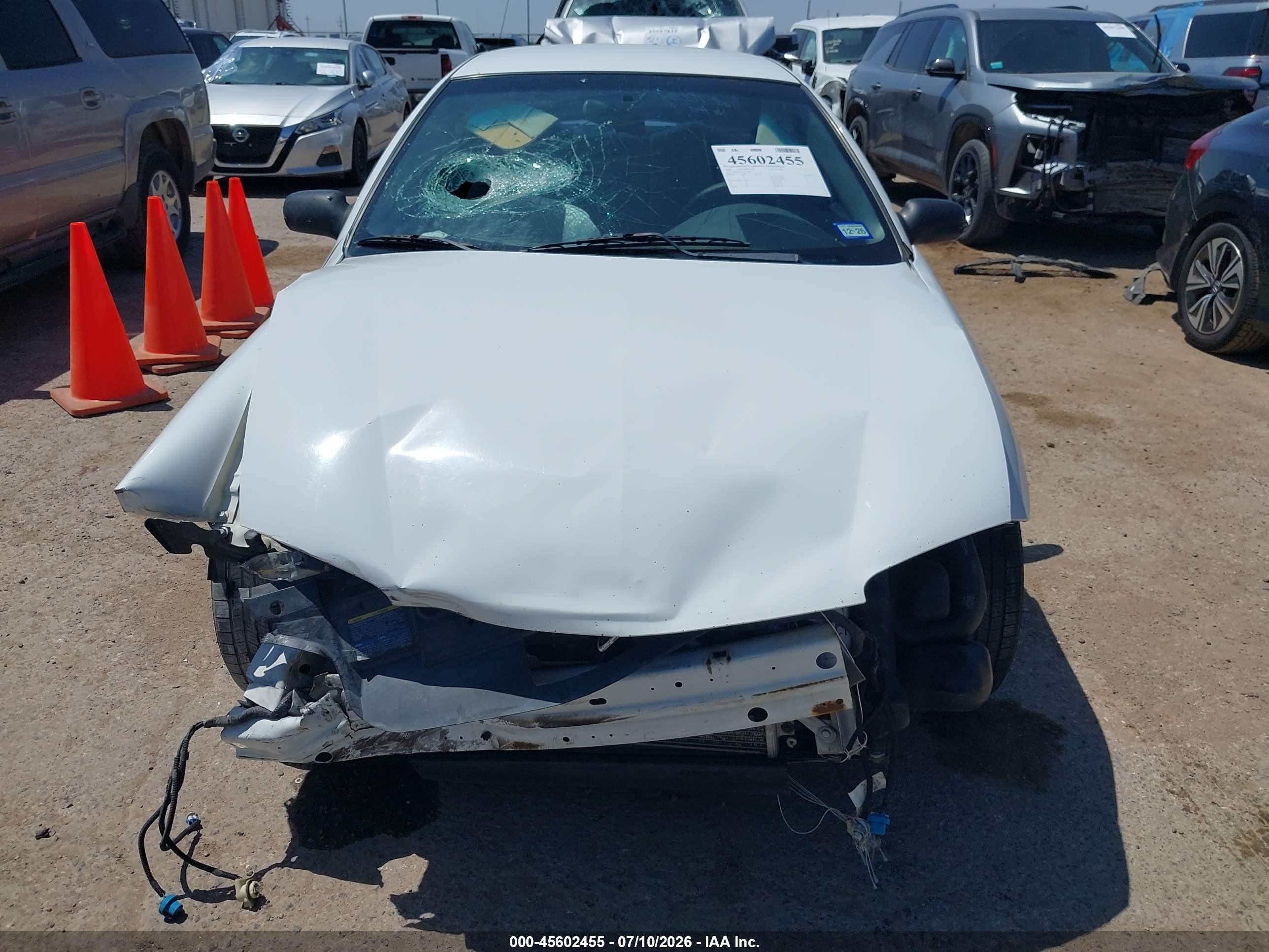 2005 Chevrolet Cavalier   Белый vin: 1G1JC52F157147803