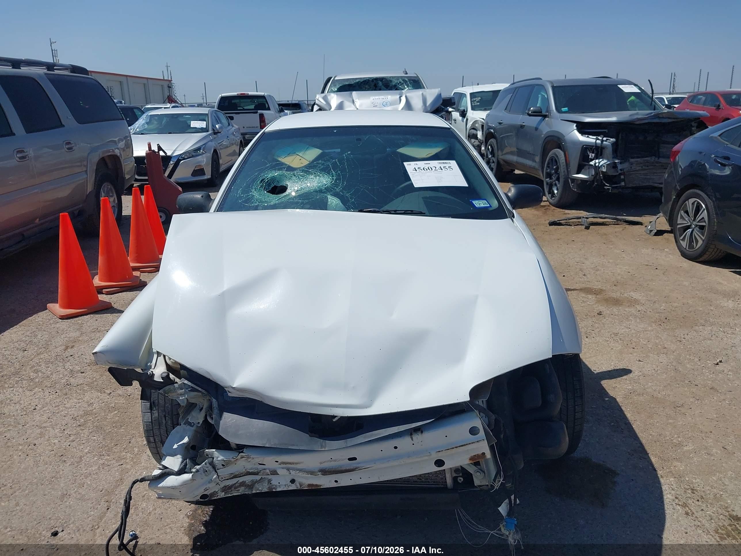 2005 Chevrolet Cavalier   Белый vin: 1G1JC52F157147803