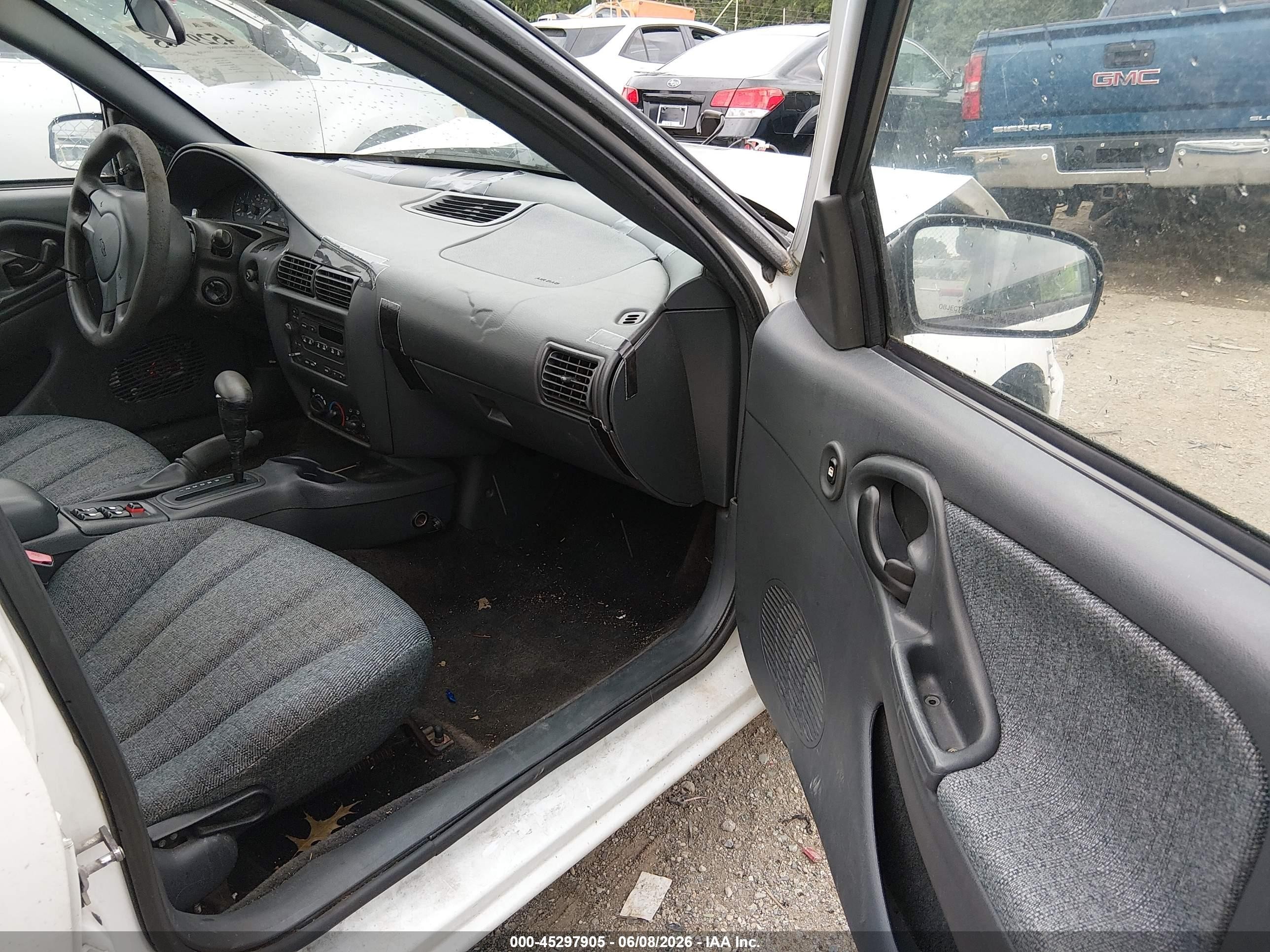 2005 Chevrolet Cavalier   Белый vin: 1G1JC52F357154641
