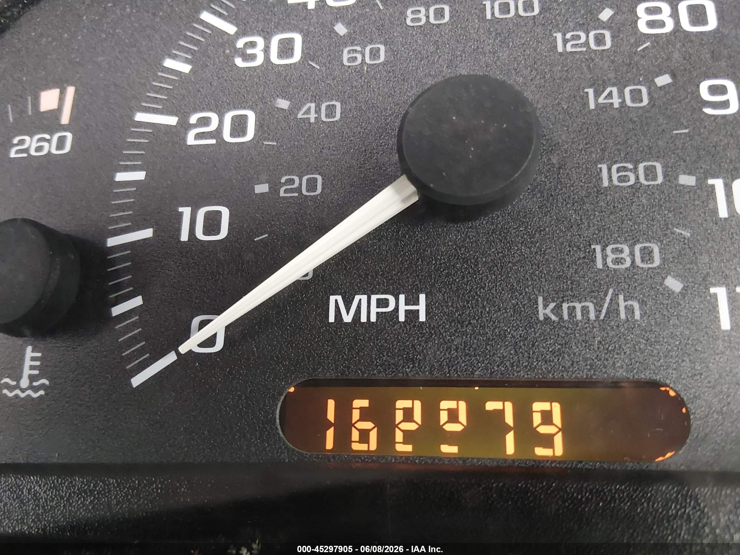 2005 Chevrolet Cavalier   Белый vin: 1G1JC52F357154641