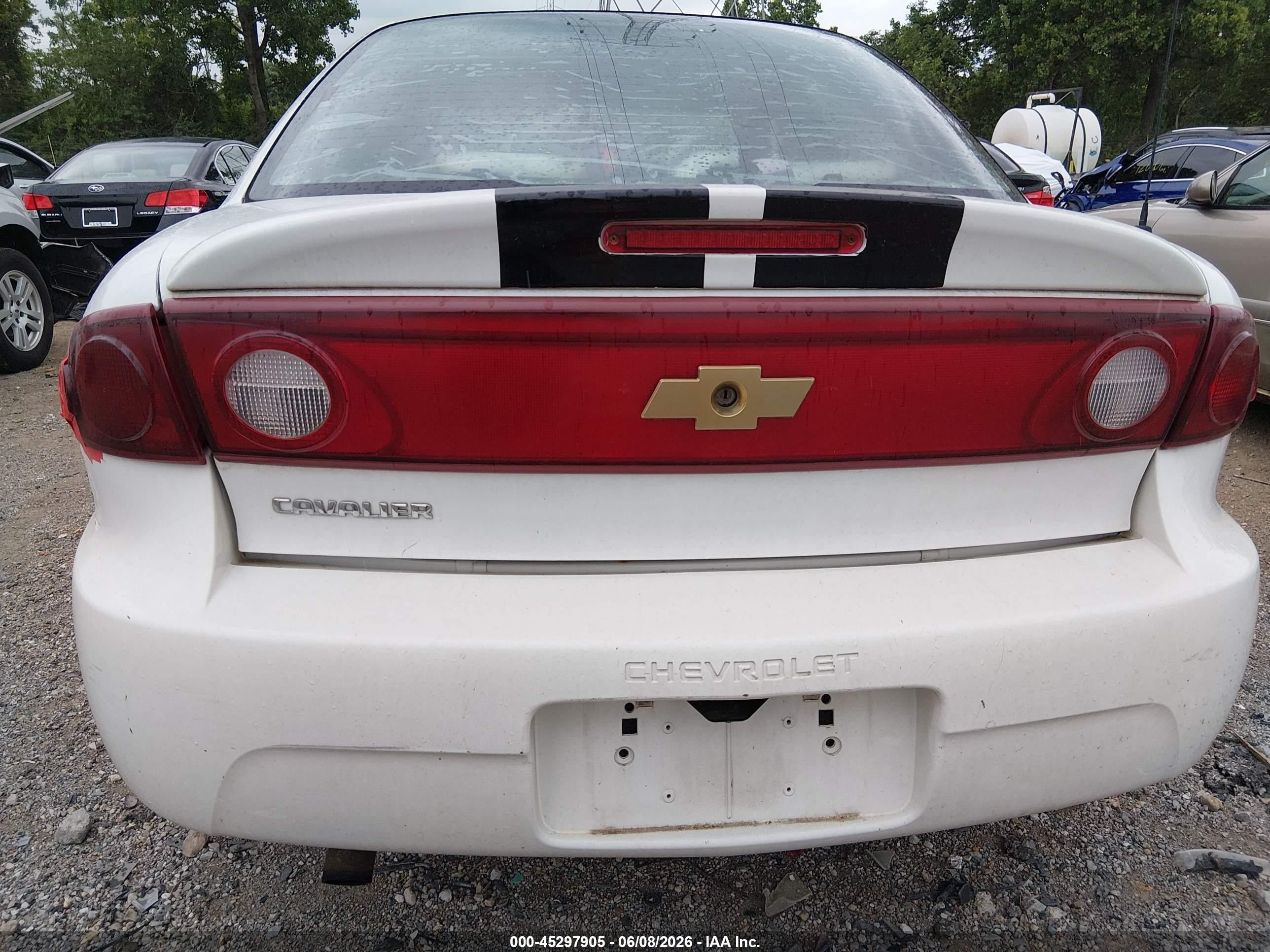 2005 Chevrolet Cavalier   Белый vin: 1G1JC52F357154641