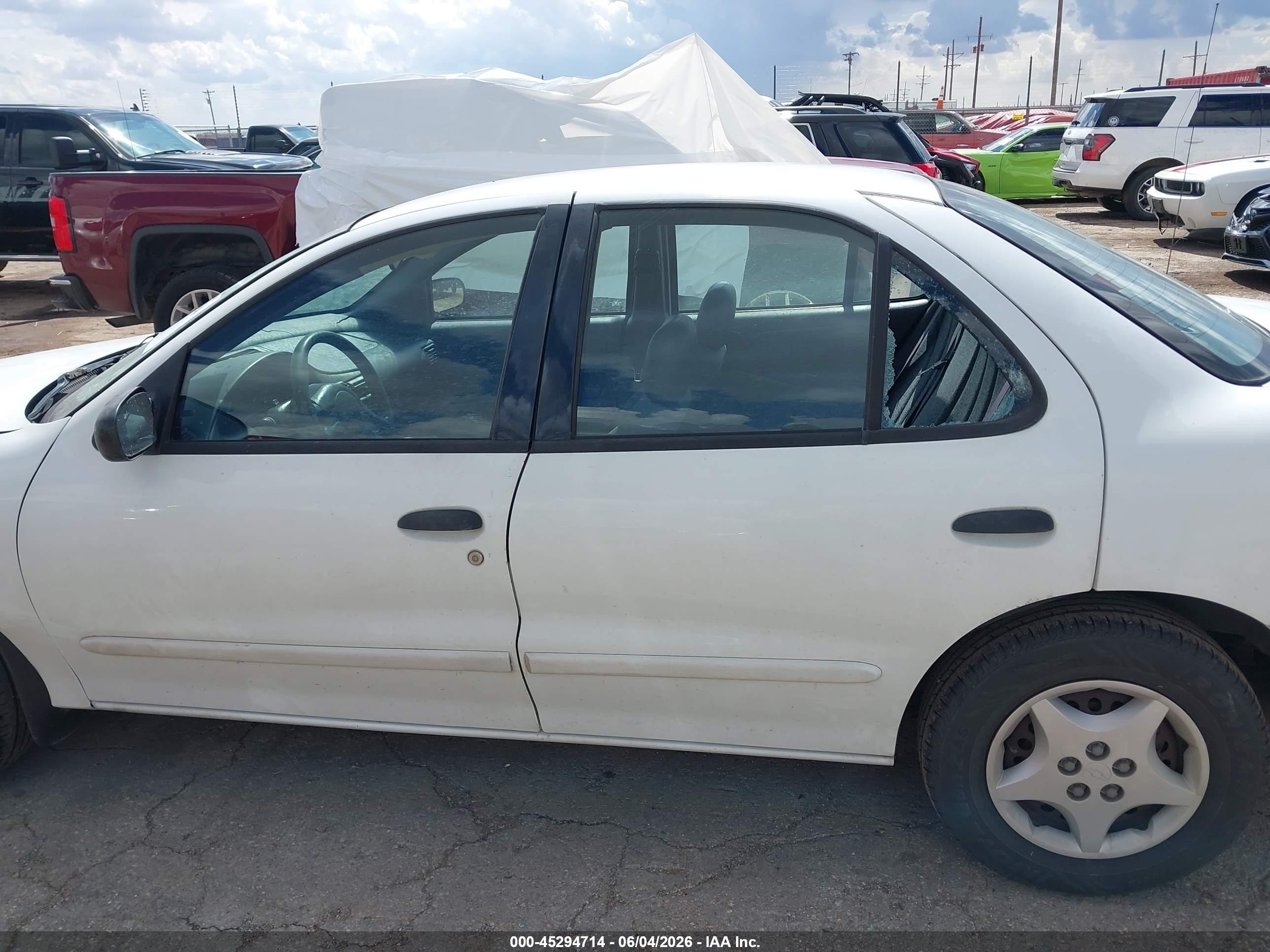 2005 Chevrolet Cavalier   Белый vin: 1G1JC52F357175179