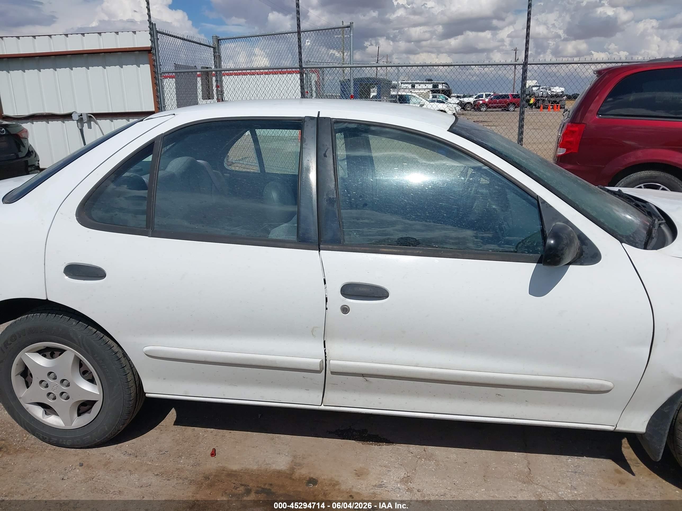 2005 Chevrolet Cavalier   Белый vin: 1G1JC52F357175179