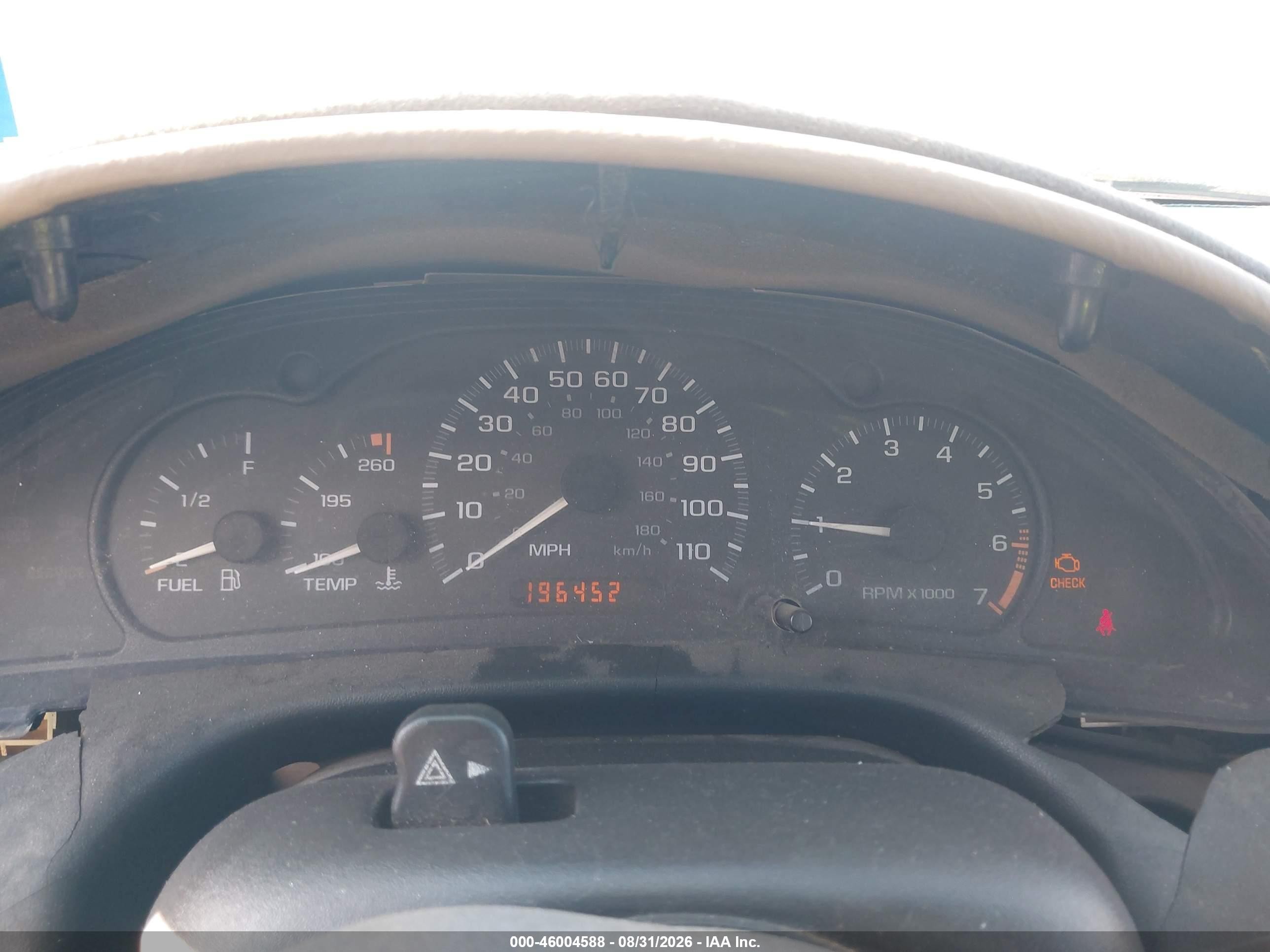 2005 Chevrolet Cavalier   Red vin: 1G1JC52F557174678