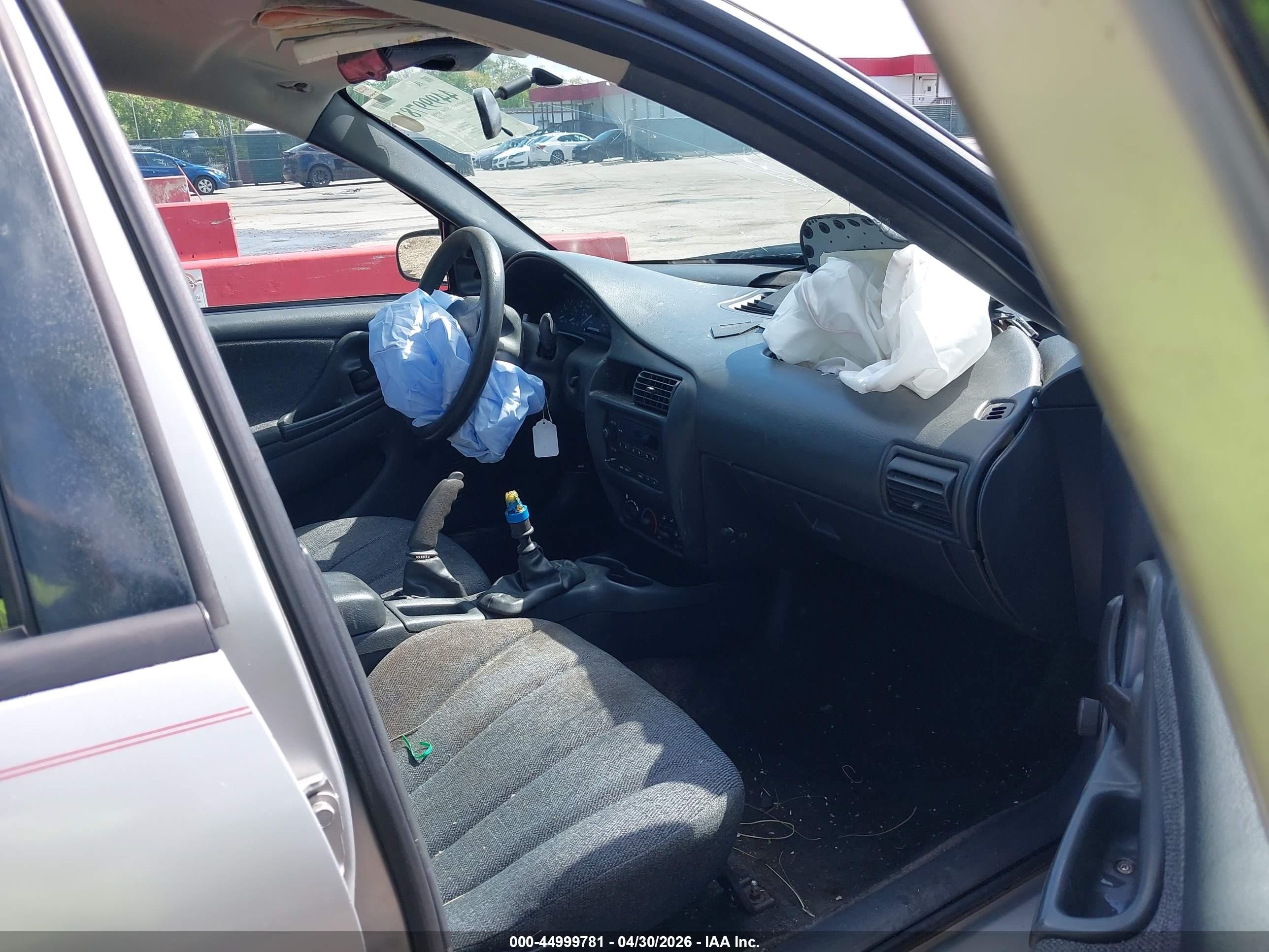 2003 Chevrolet Cavalier   Серебряный vin: 1G1JC52F837141509