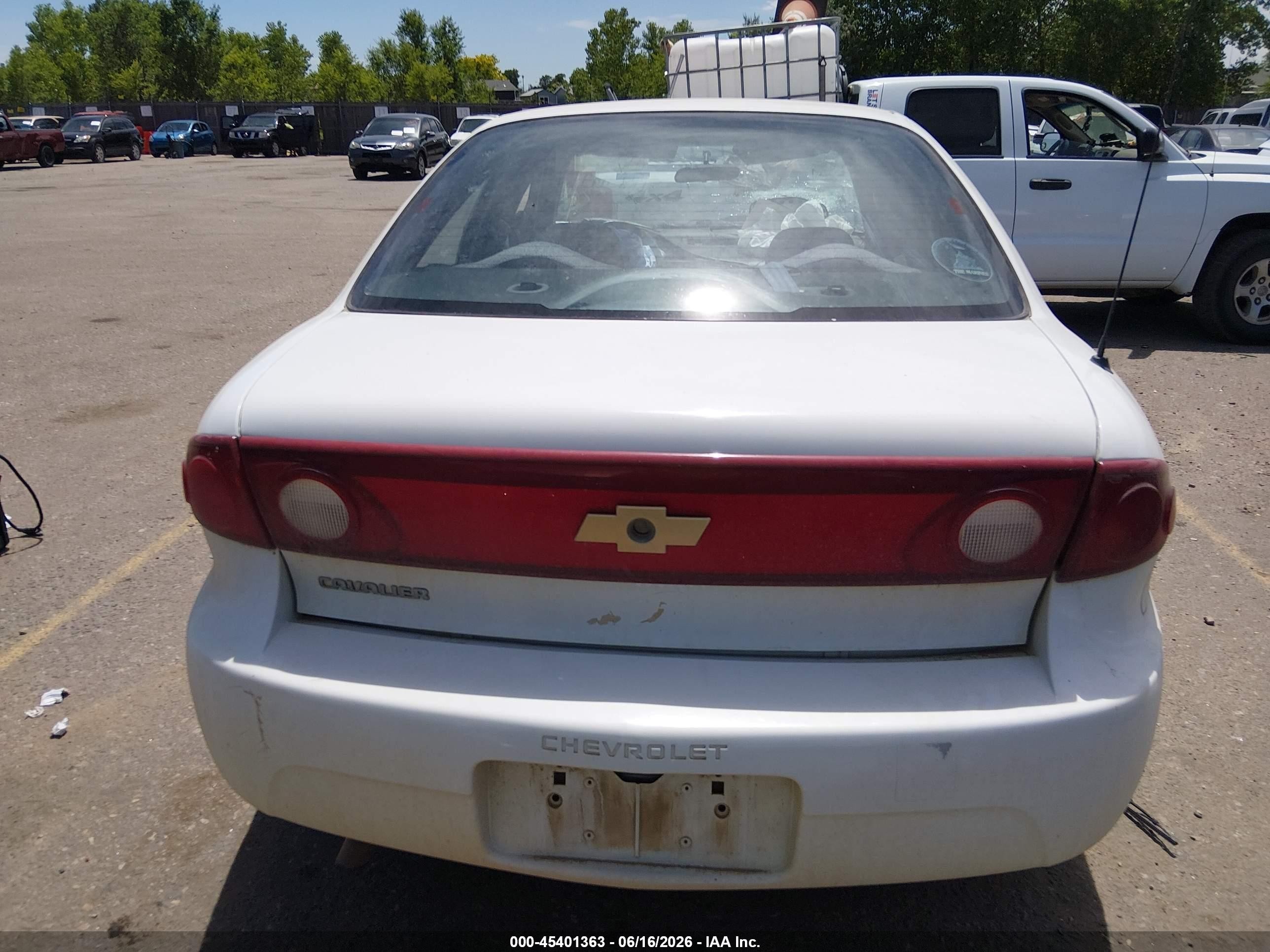 2004 Chevrolet Cavalier   White vin: 1G1JC52F847123559