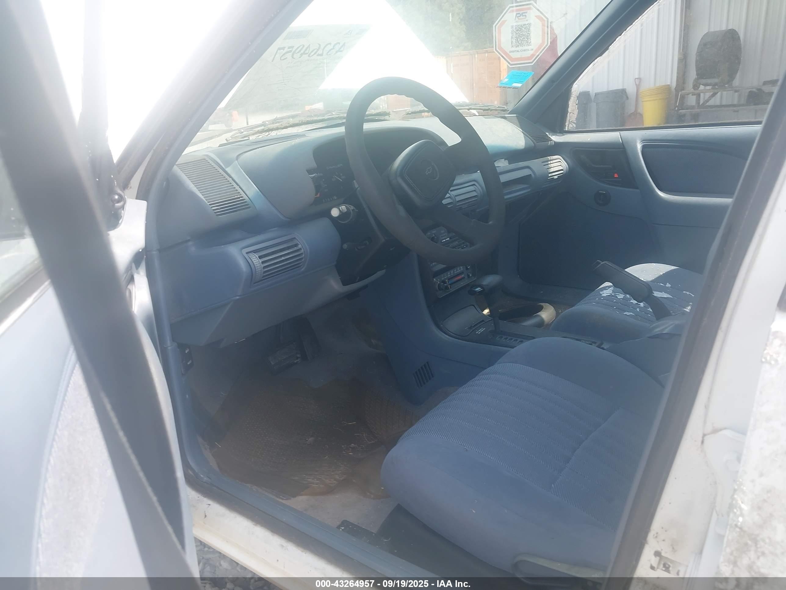 1994 Chevrolet Cavalier Vl/rs White vin: 1G1JC5447R7348297