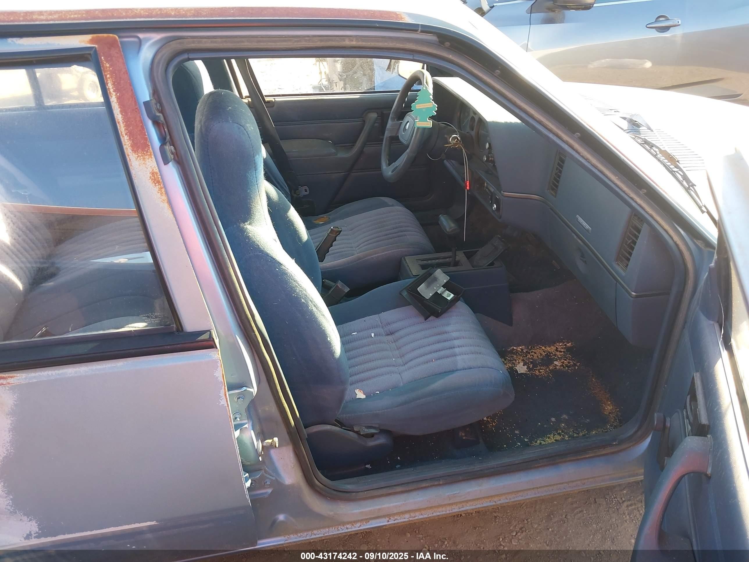 1990 Chevrolet Cavalier Vl Blue vin: 1G1JC54G2LJ295691