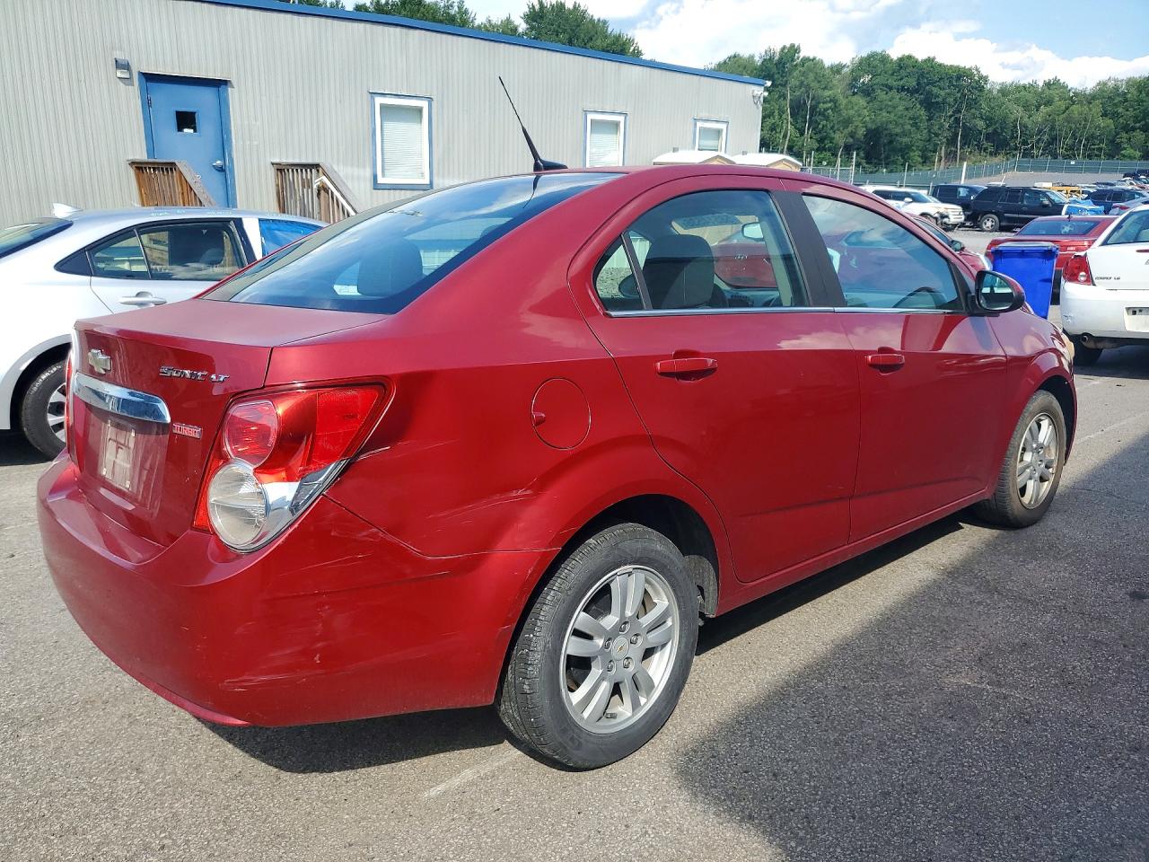 2012 Chev Sonic Burgundy vin: 1G1JC5SB1C4187472