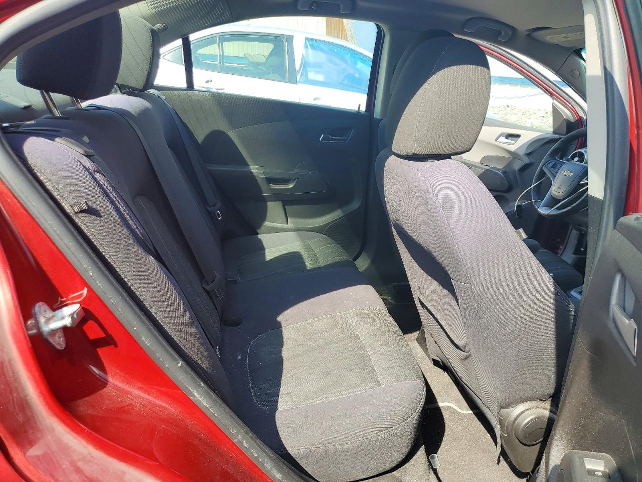 2012 Chev Sonic Burgundy vin: 1G1JC5SB1C4187472