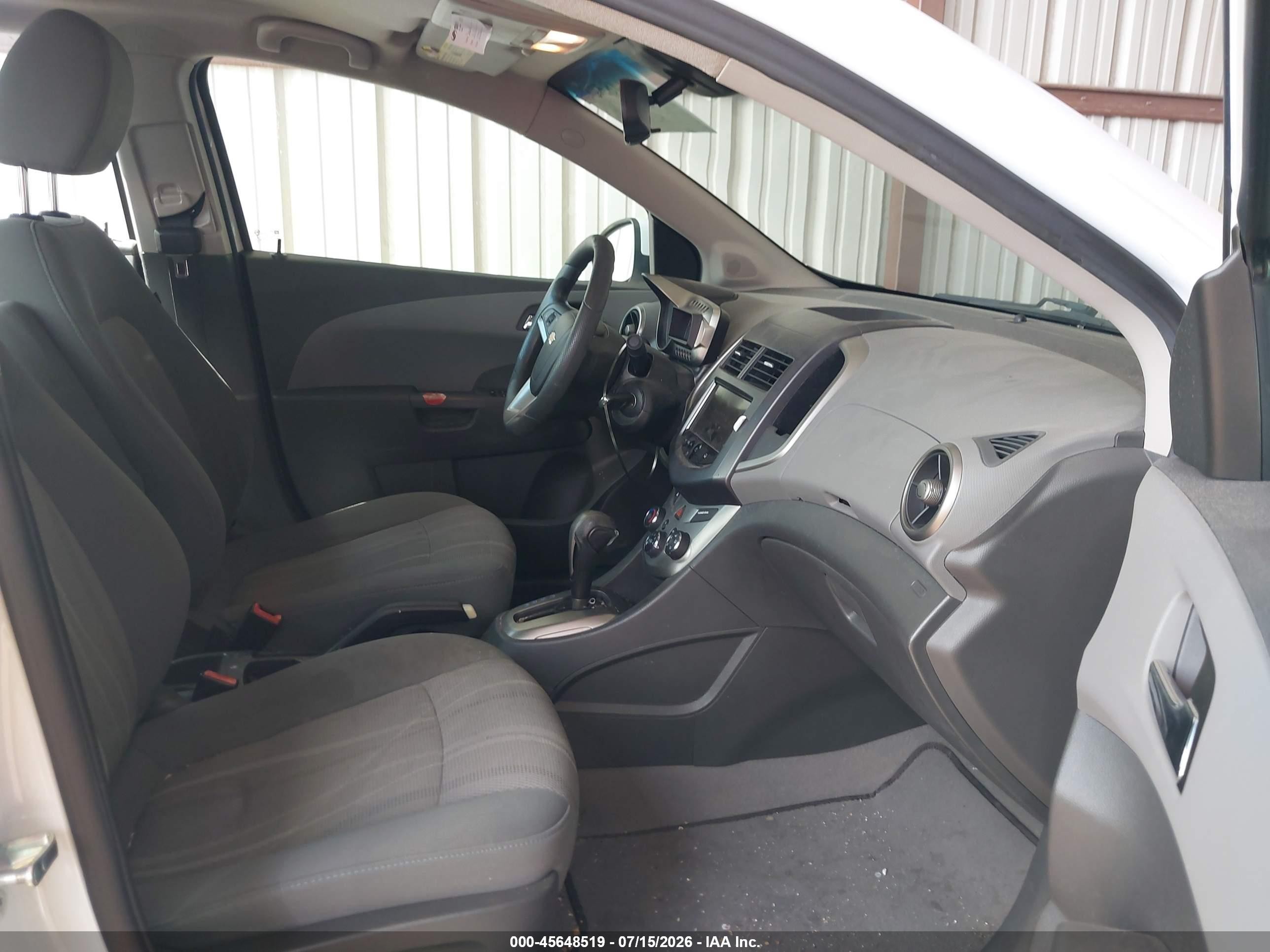 2013 Chevrolet Sonic Lt Auto Silver vin: 1G1JC5SB2D4200036